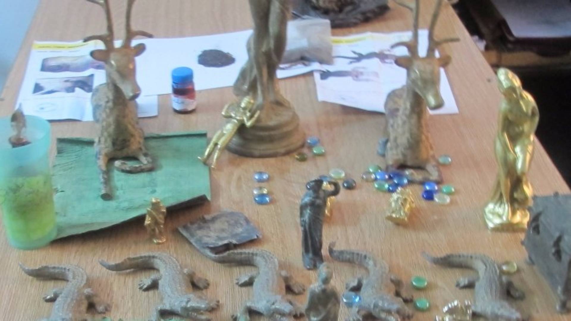 22 مليون دينار " مدفونة " سلبت سيدة عمانية 130 ألف دينار