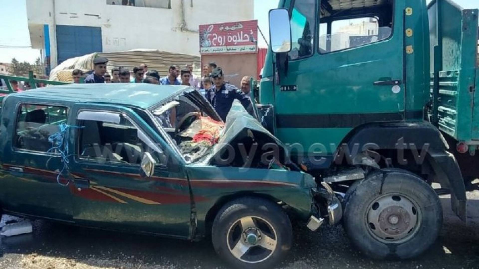 5 وفيات و 15 إصابة بحادثين منفصلين .. صور وتفاصيل