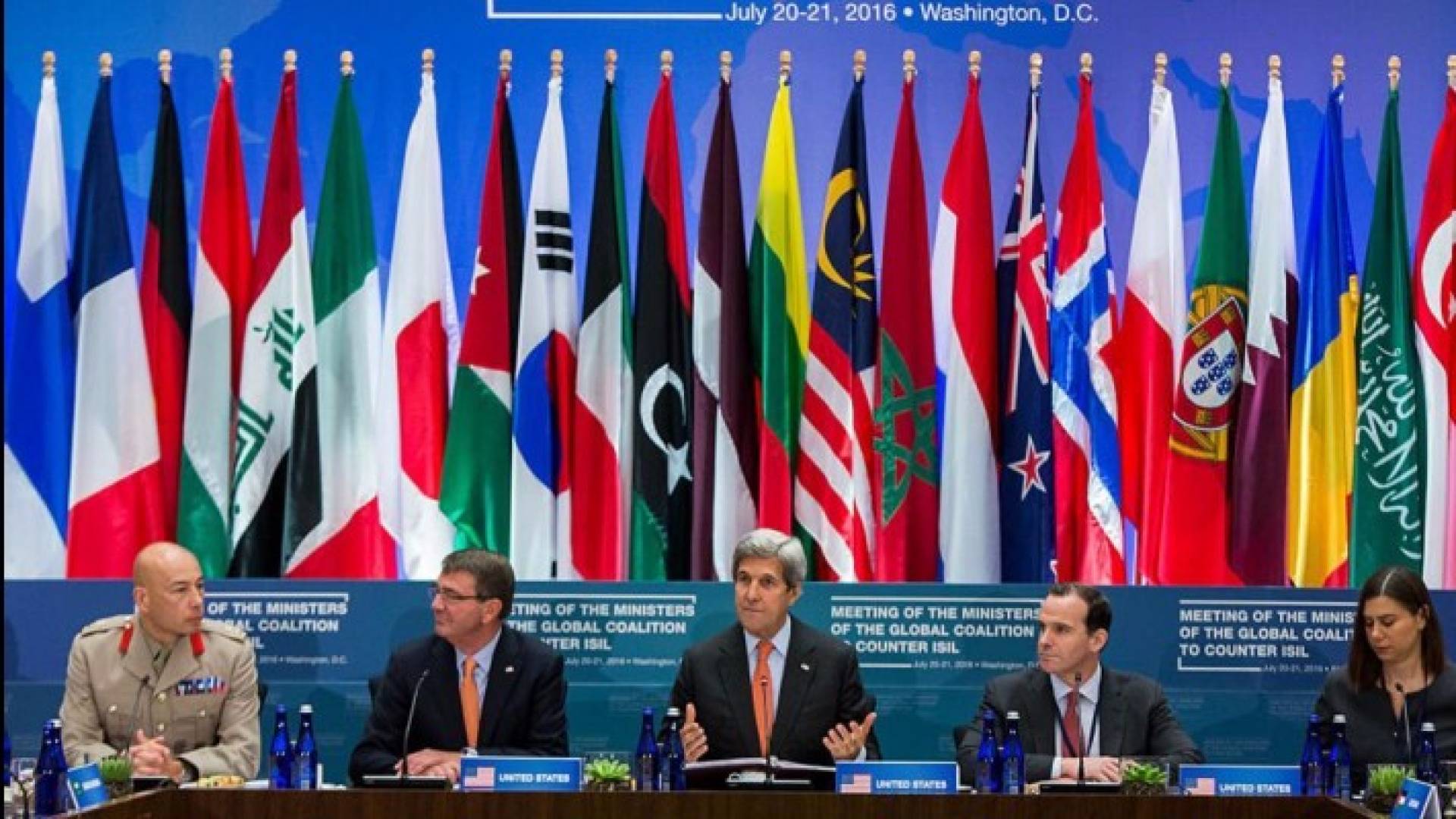 التحالف يعزز التنسيق بعد تحول داعش للإرهاب العالمي