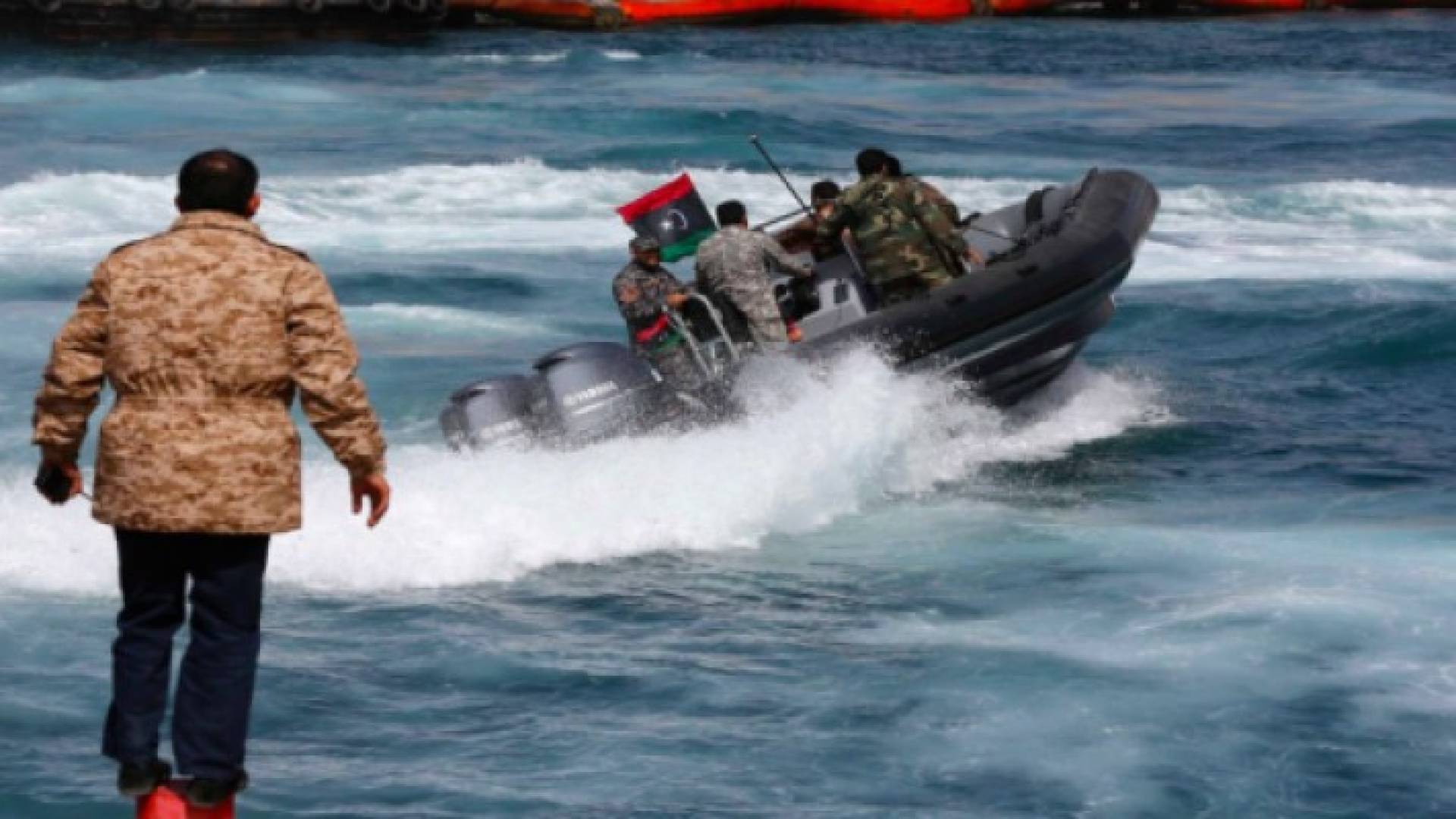 ليبيا: خفر السواحل يعترض 137 مهاجرا في البحر