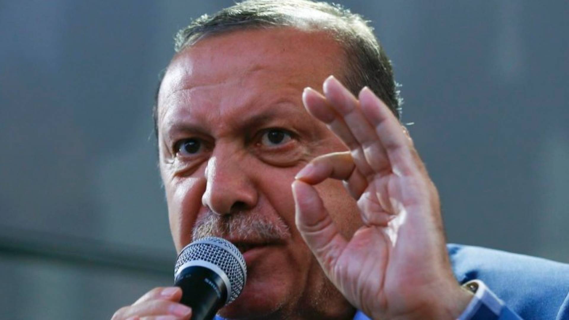 أول مرسوم طوارئ في تركيا: إغلاق ألف مدرسة