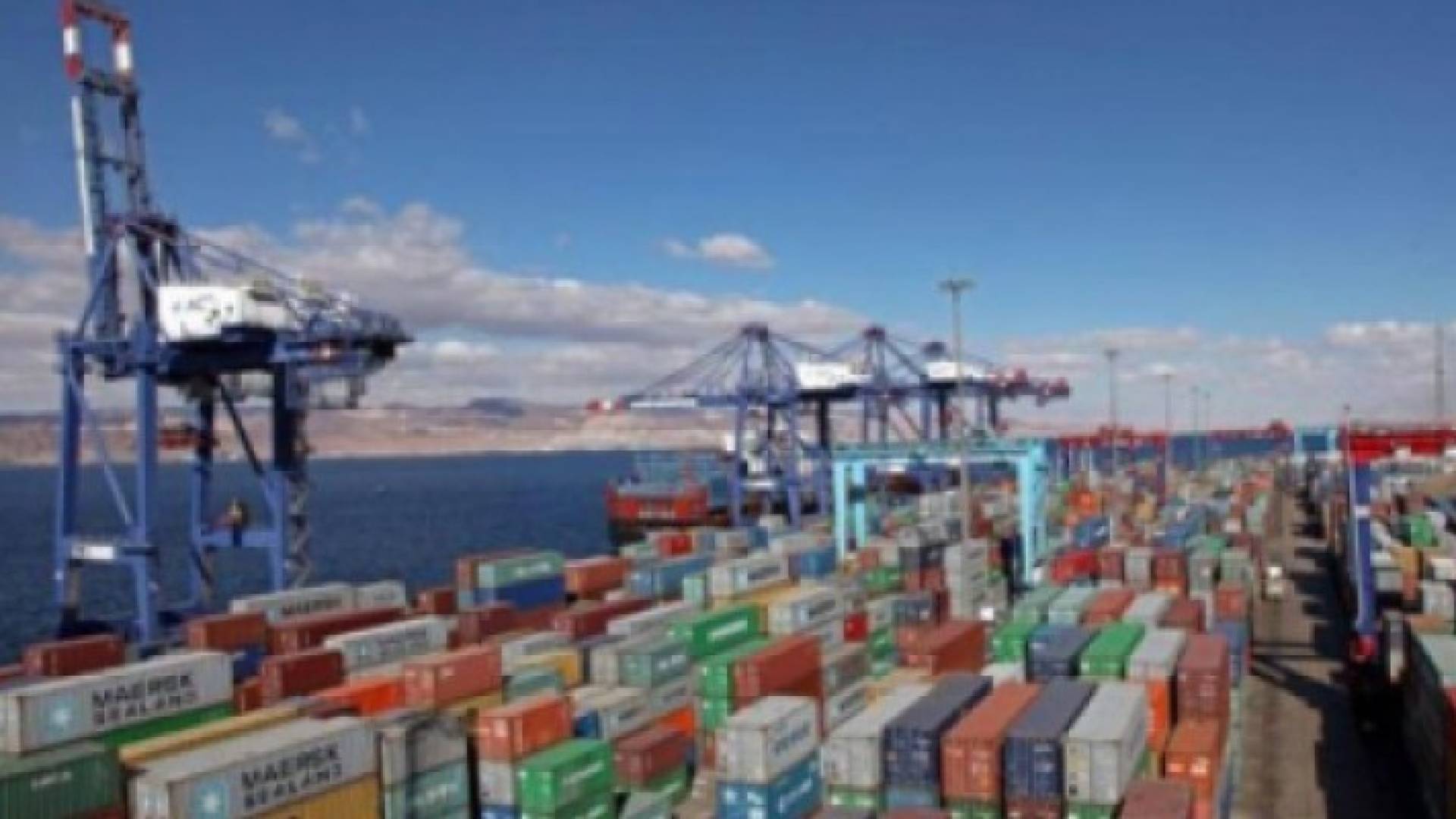الصادرات تنخفض خلال الخمسة شهور الاولى بنسبة 8 %