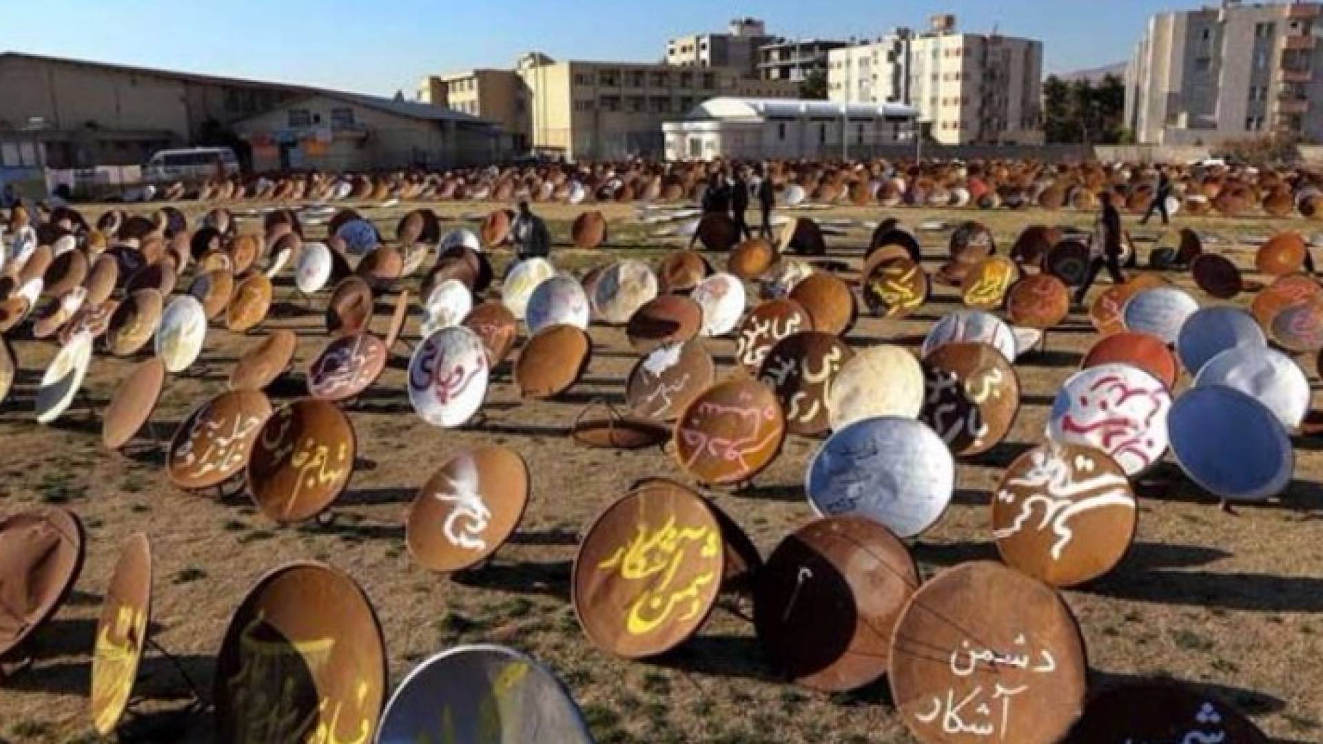 إيران: تدمير 100 ألف طبق ووسائل أخرى لالتقاط القنوات الفضائية