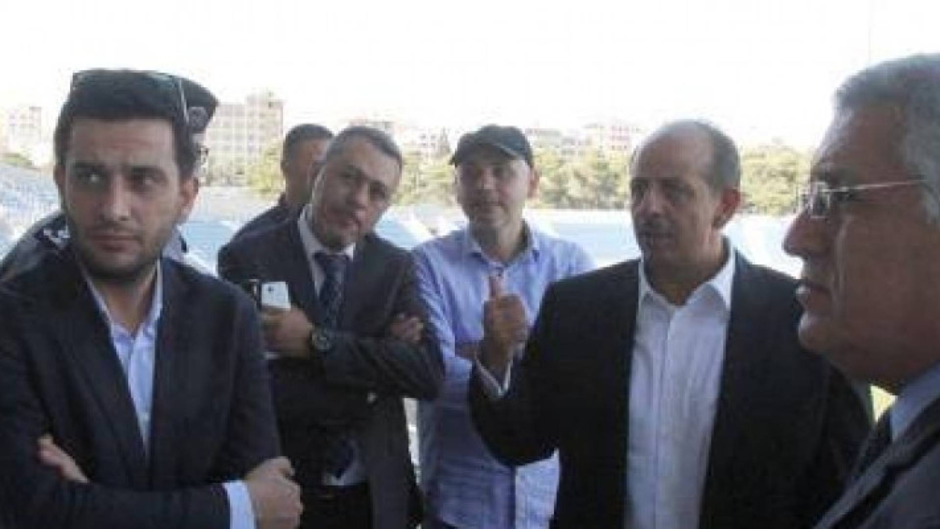 وزير الشباب يوعز بتجهيز ستاد عمان لـ "كاس الكوؤس" .. والاتحاد يصعد التحضيرات
