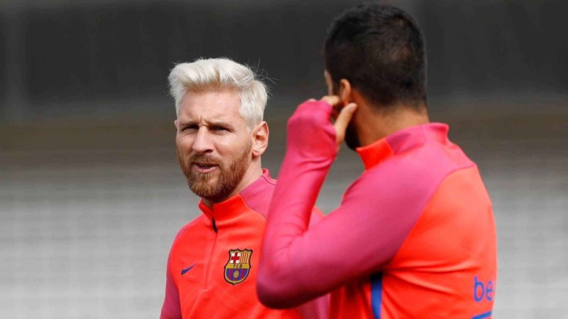 بالصور: تسريحة ميسي الجديدة تشعل موجة من السخرية