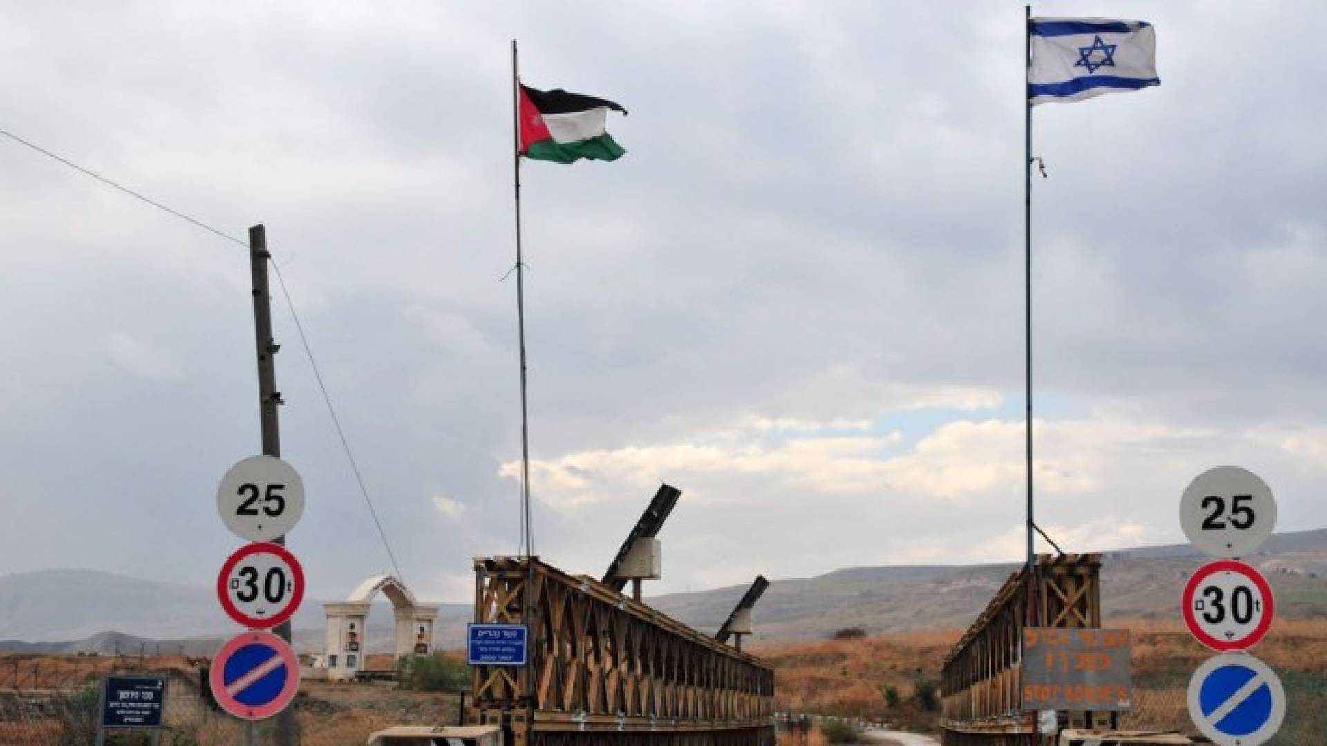 اجتماع أردني إسرائيلي حضره الملقي: خطة لفتح معبر بري رابع