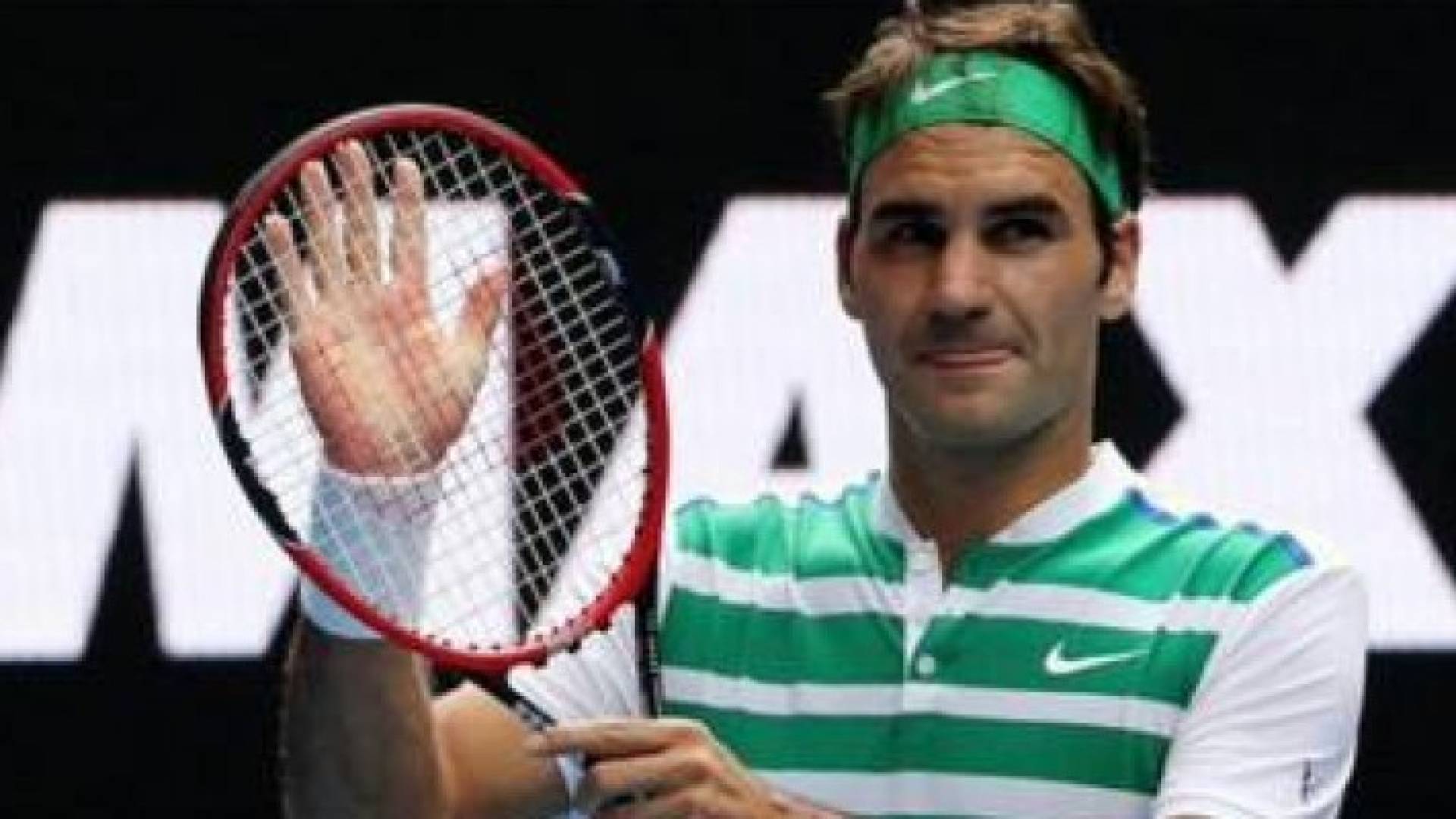 الاصابة تنهي موسم فيدرر في كرة المضرب