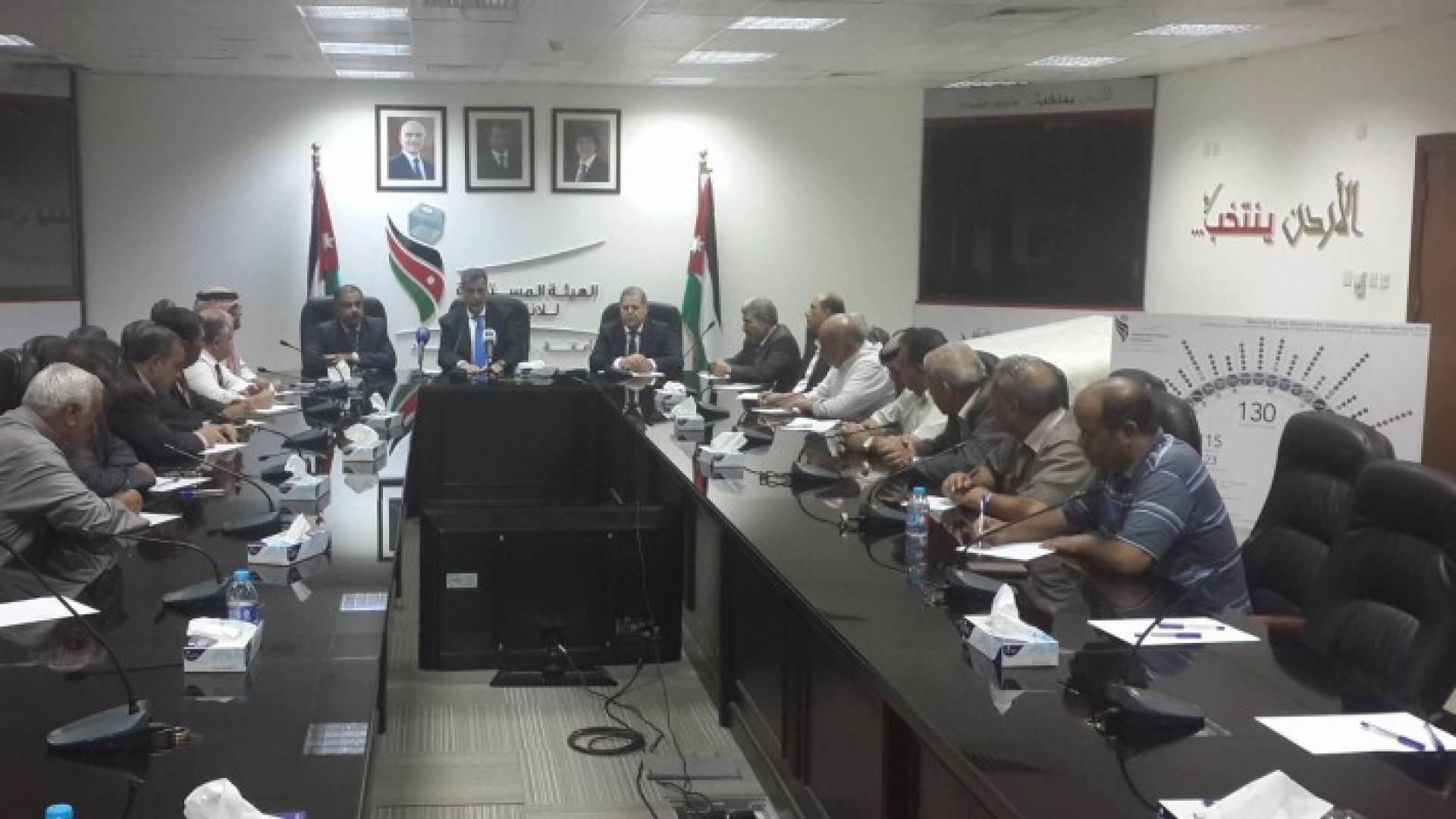 الكلالدة يلتقي برؤساء لجان تحسين المخيمات الفلسطينية
