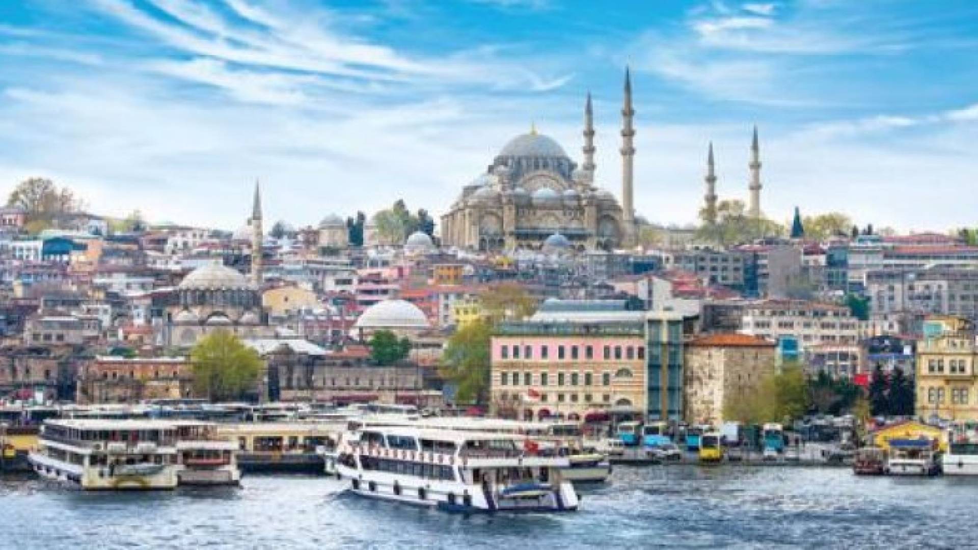 تراجع عدد السياح في تركيا بنسبة 40% في حزيران