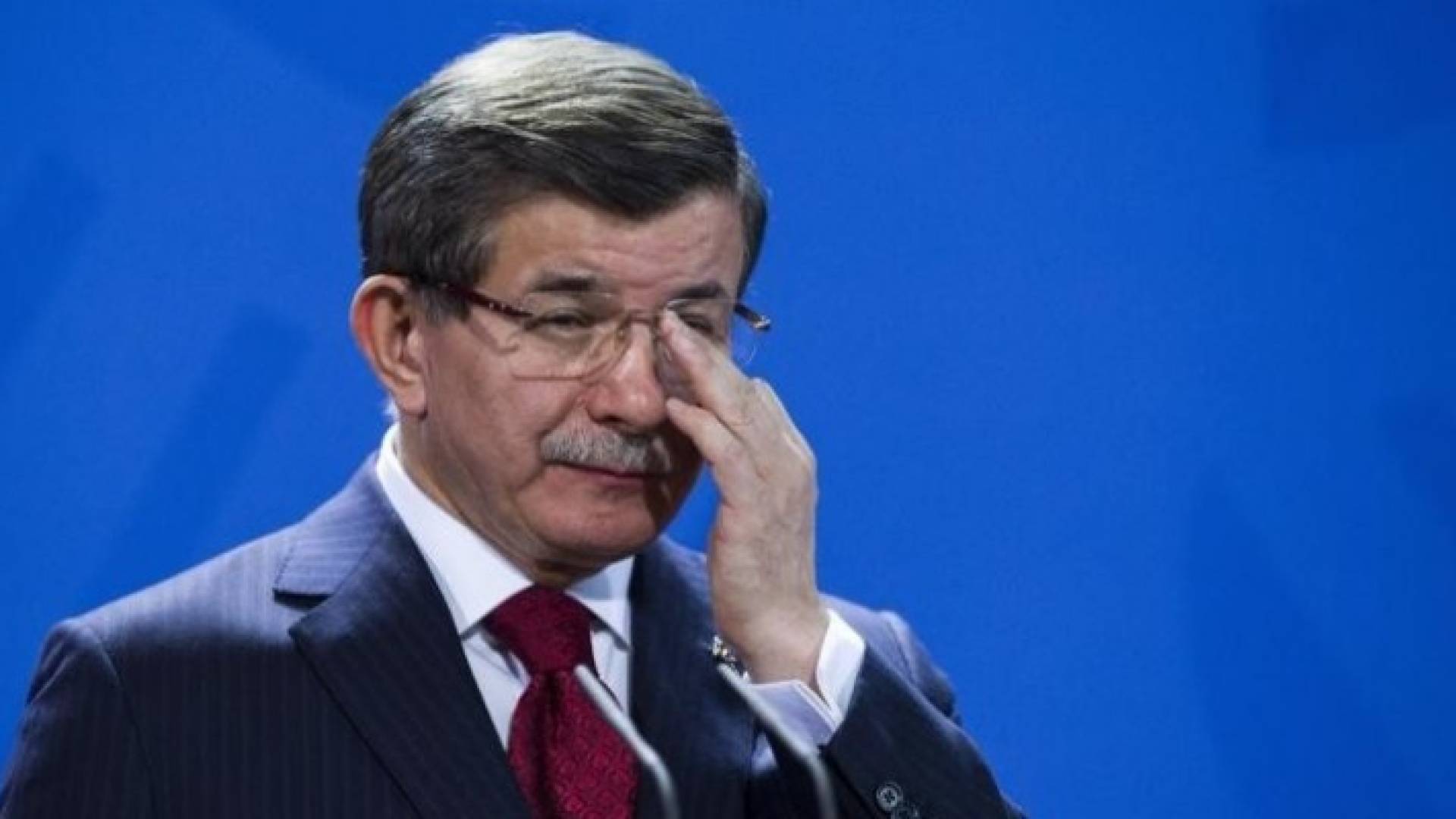 داوود أوغلو يعترف بأنه هو من أمر بإسقاط الطائرة الروسية "سو-24"