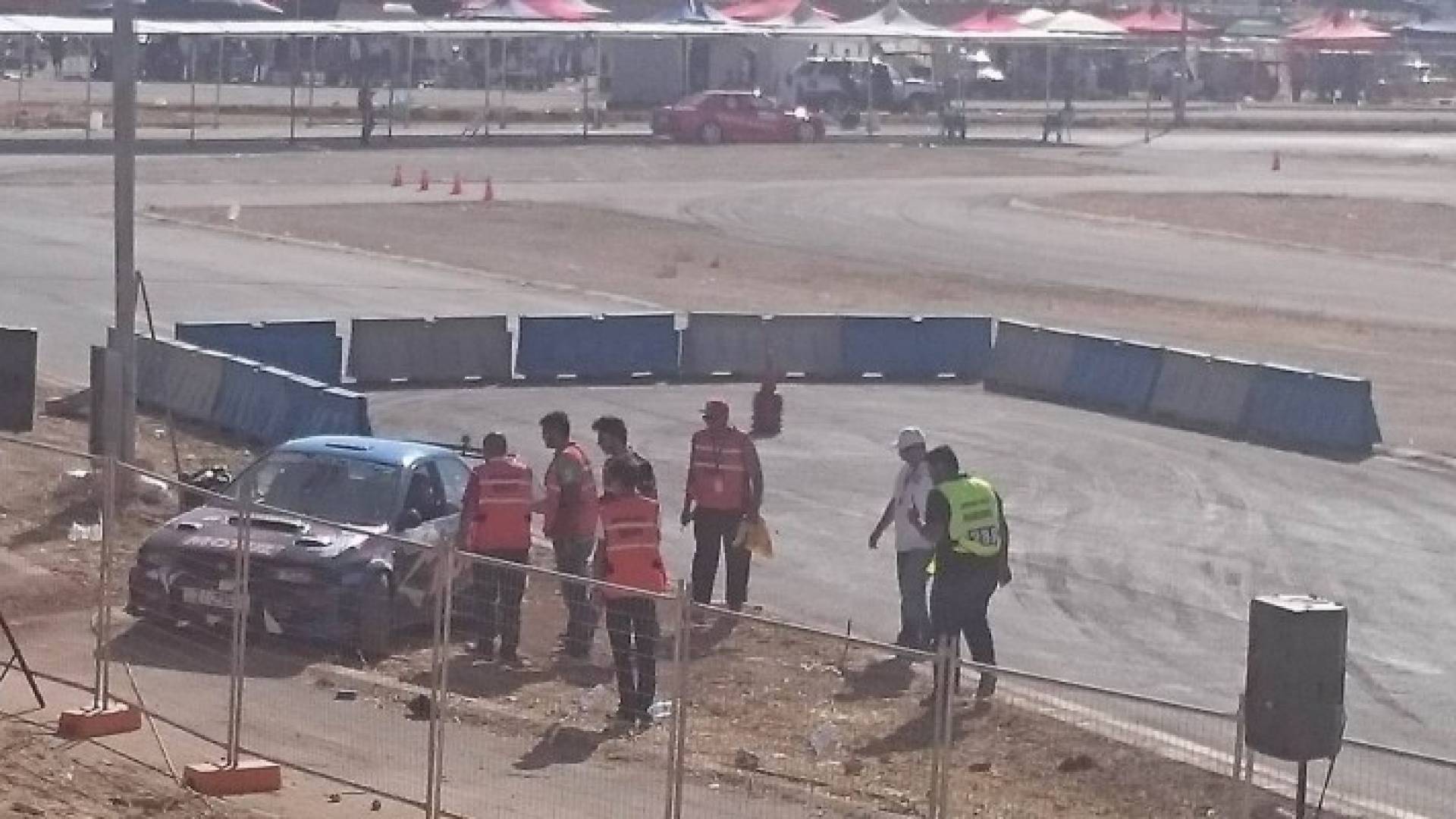 بالصور: غنيمة وحمودة يخرجان من سباق الدريفت