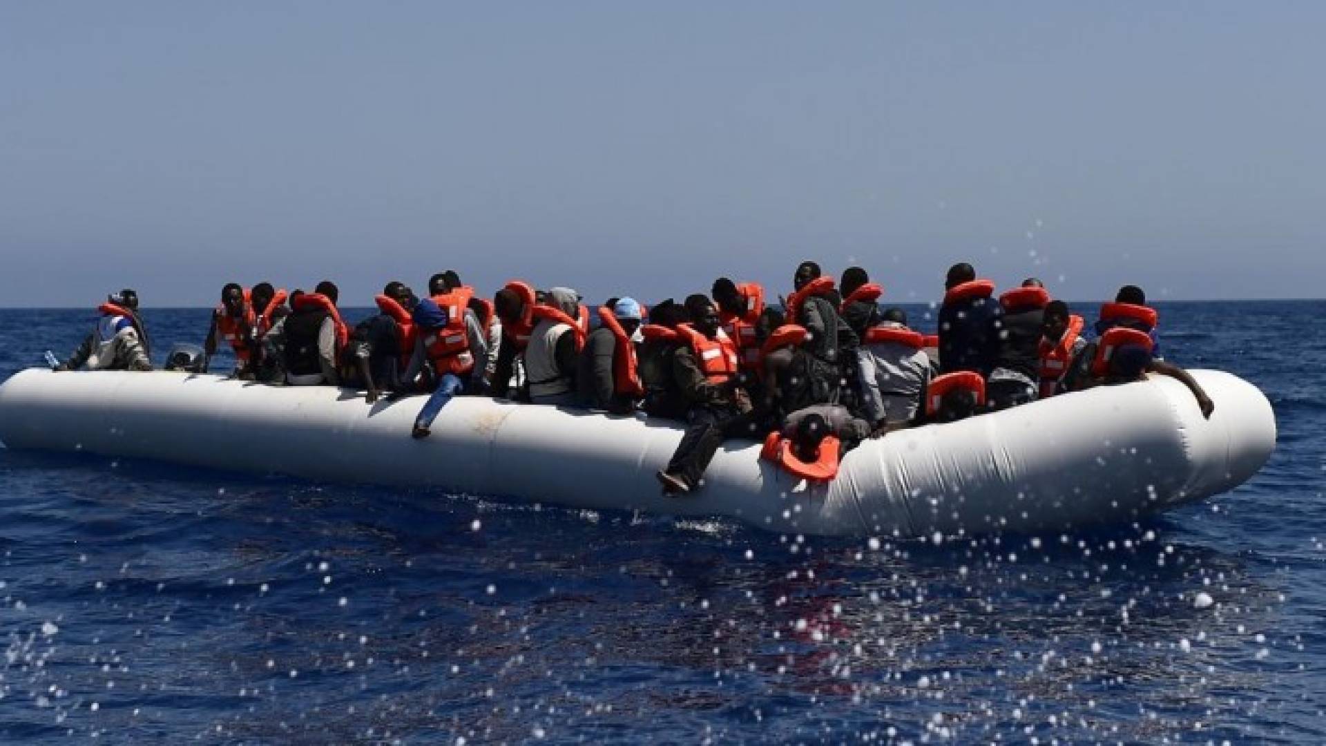 إنقاذ أكثر من 3400 مهاجر قبالة الساحل الليبي