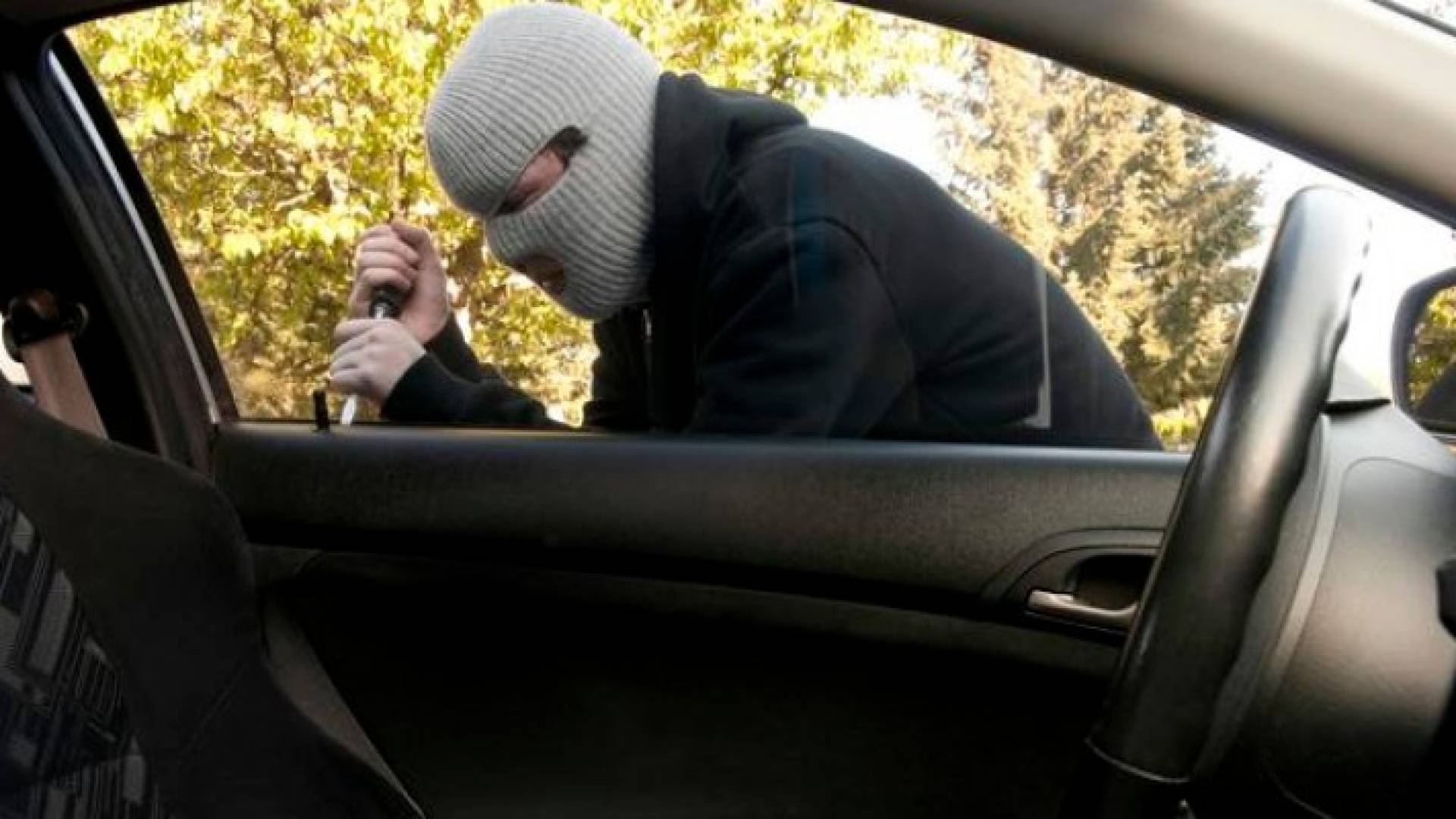 سيارتك يمكن أن تسرق بـ 12 حيلة .. تجنبها !