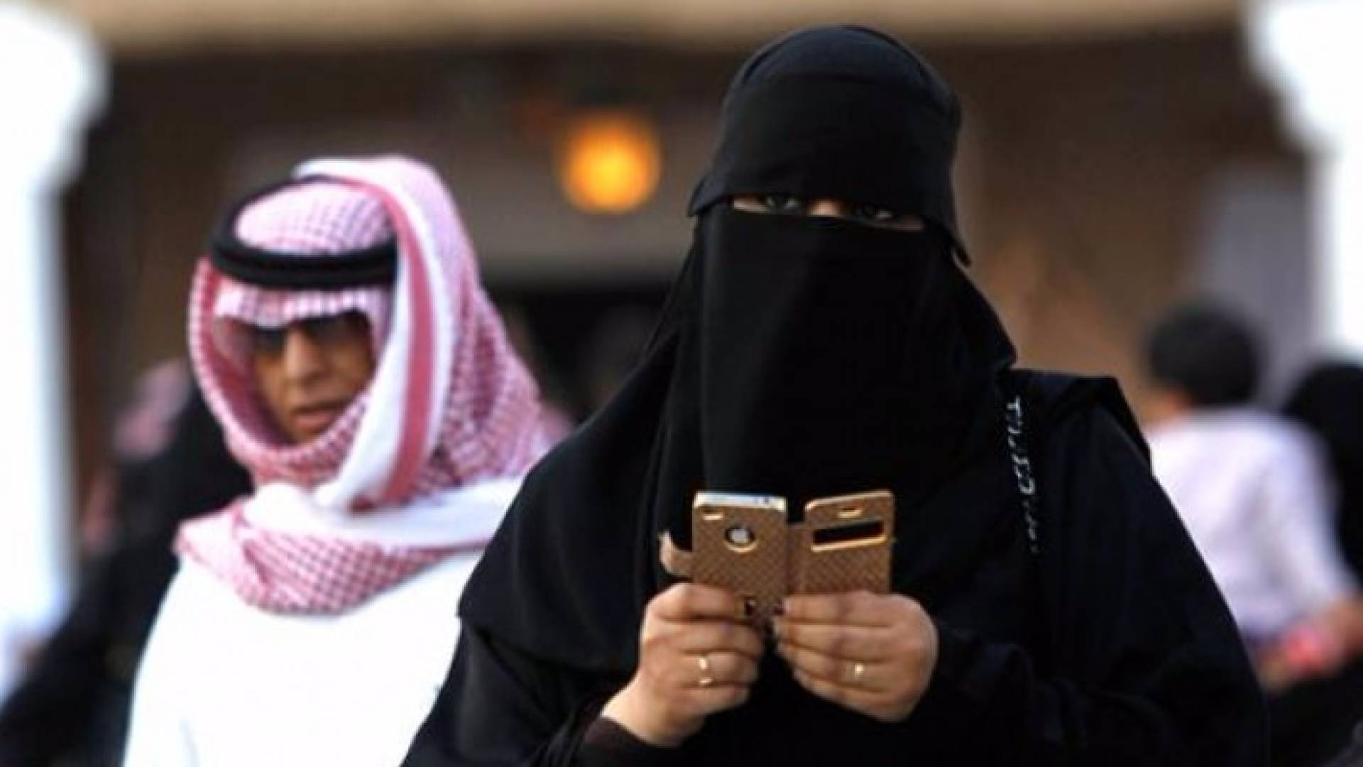 بالصور: وسم " زوجك ضربك حرام تضربيه " يحتل تويتر السعودية