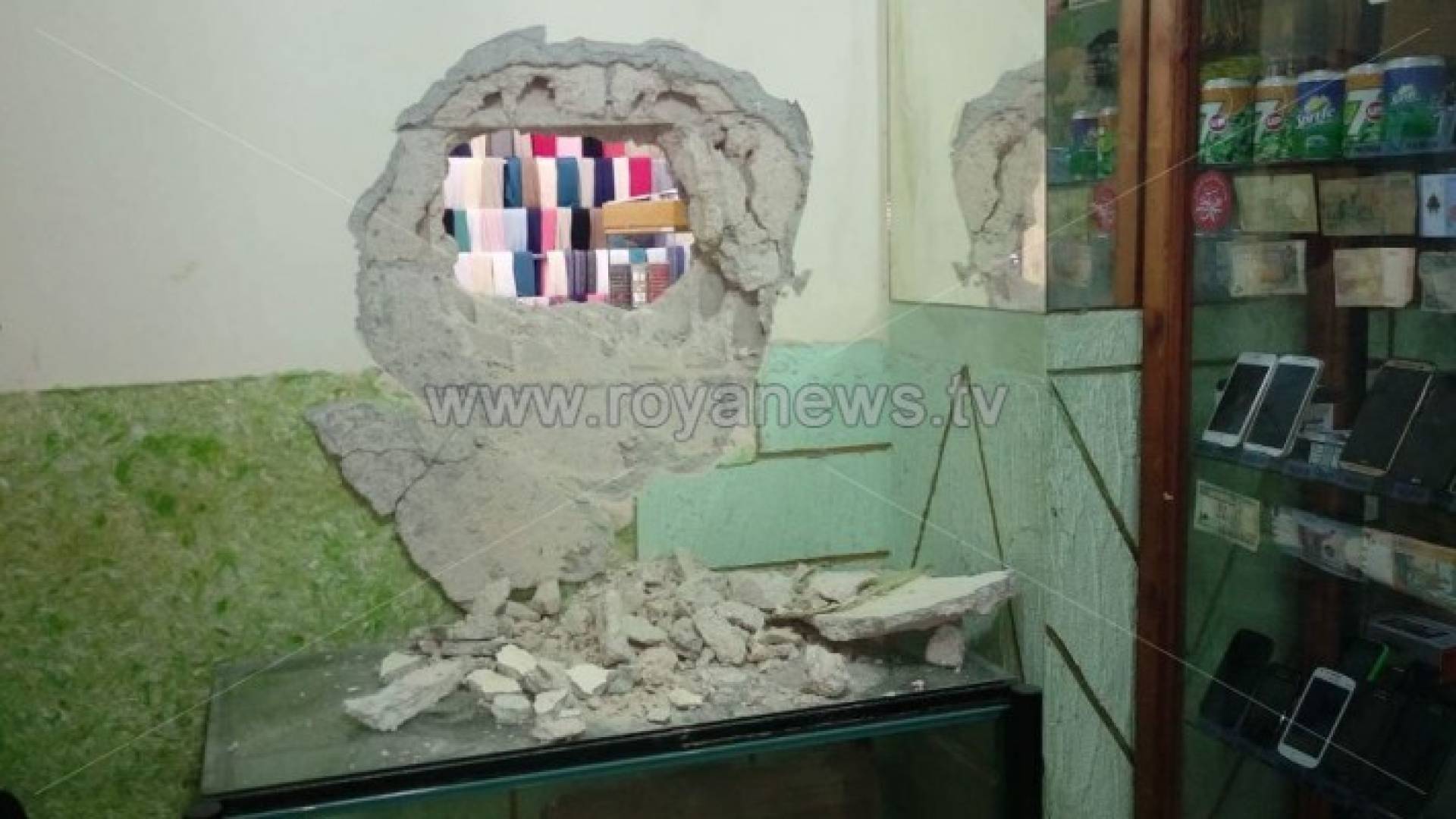 إربد: الأمن يعيد بطاقات شحن مسروقة قيمتها 6 آلاف دينار .. تفاصيل وصور