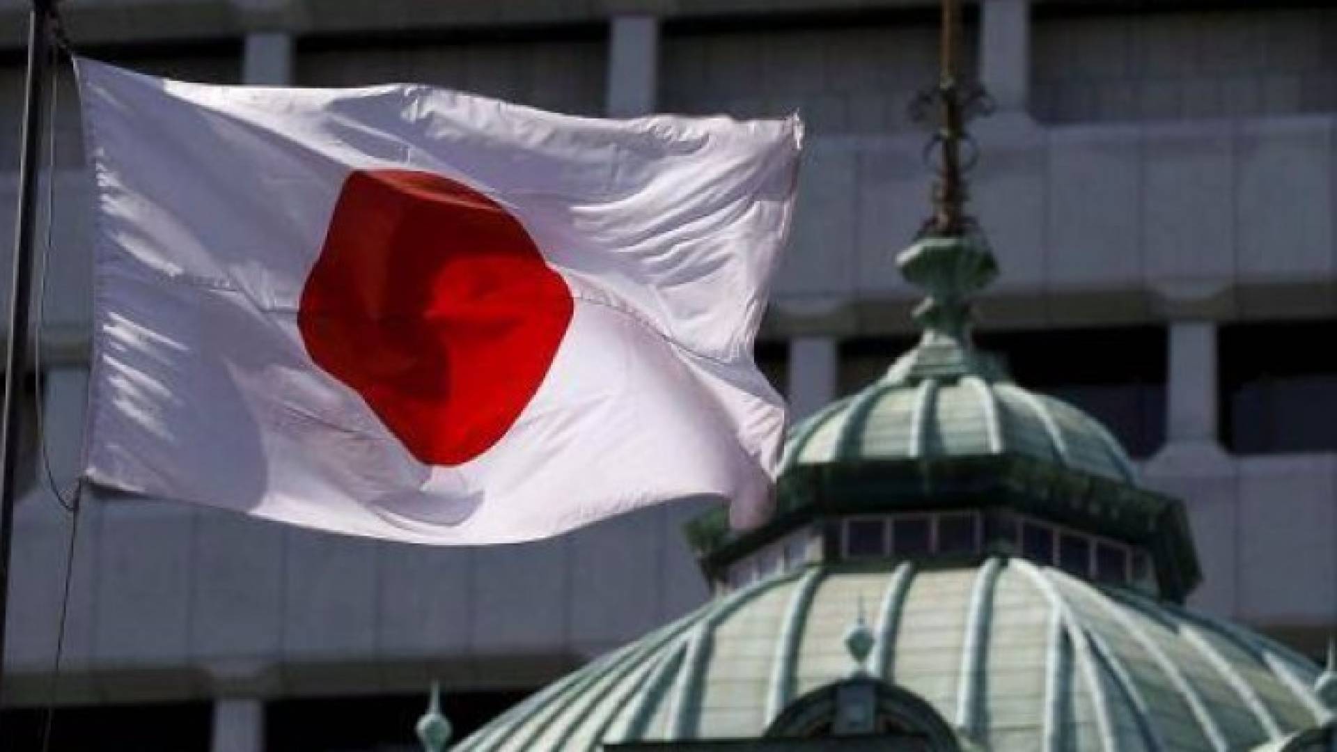 اليابان تنعش اقتصادها بـ 240 مليار يورو