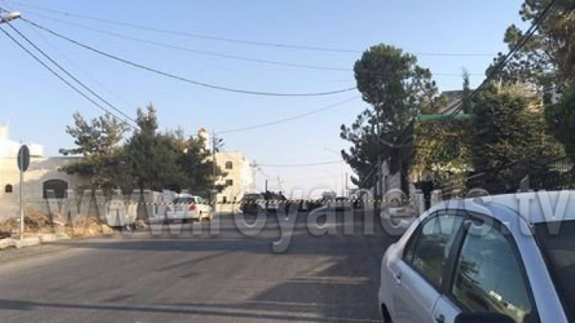 بالصور: وفاة رجل أمن أمام منزل النسور