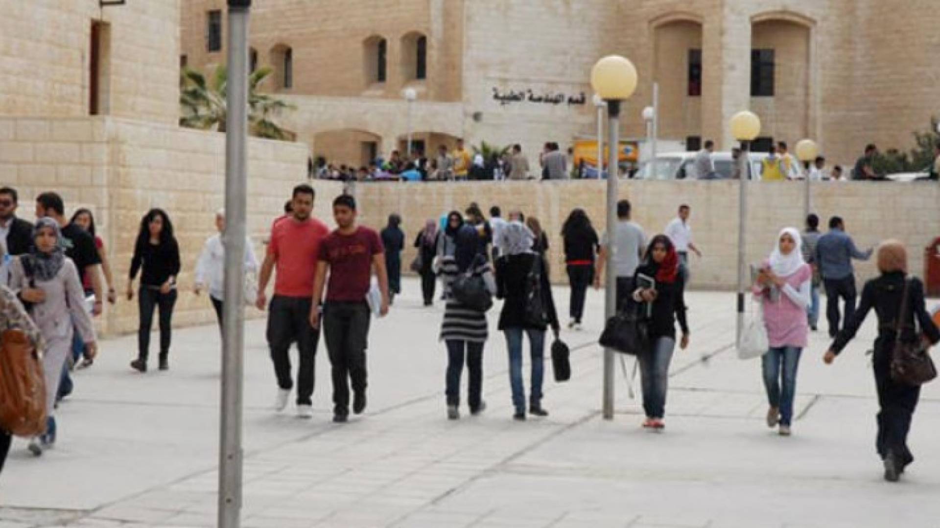 30.600 عدد طلبات القبول الموحد لغاية مساء الثلاثاء