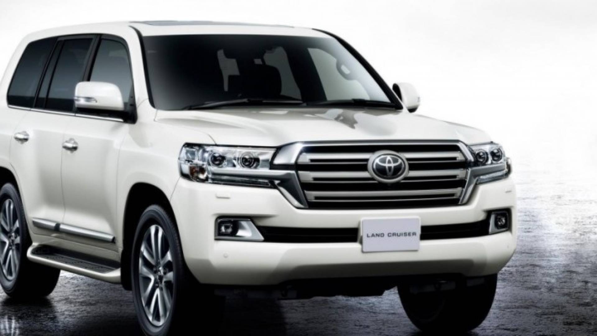 شركة حكومية عدد موظفيها 100 تمتلك 40 سيارة فارهة بمحركات كبيرة جدا