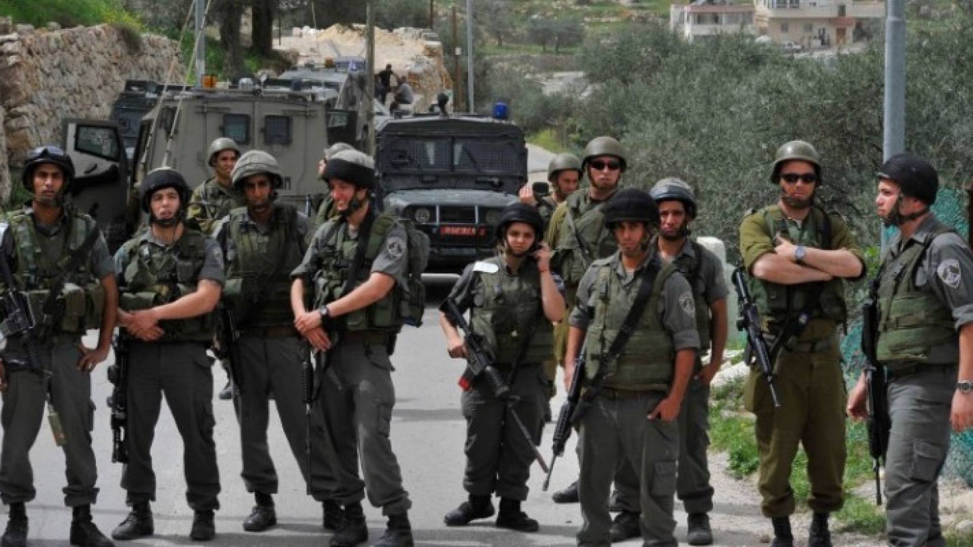 قوات الاحتلال تعتدي على فلسطيني شرق قلقيلة