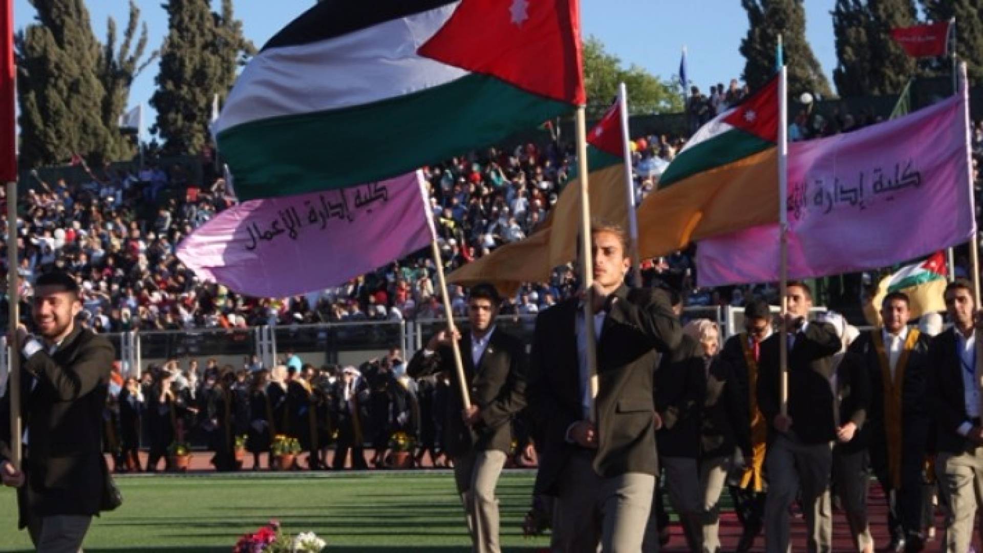 "الأردنية": 7 آلاف توقيع ضد قرار الغاء حفل التخريج