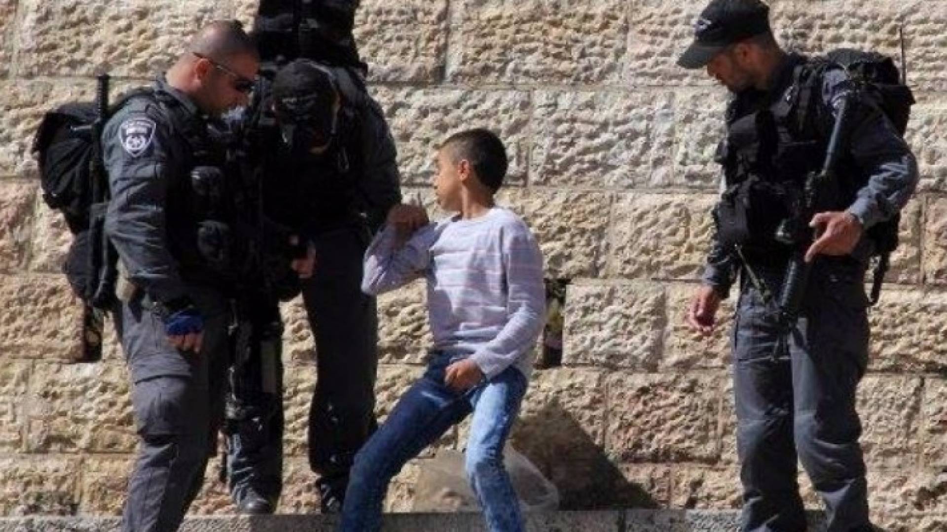 اعتقال 2320 طفلا فلسطينيا منذ اندلاع "انتفاضة القدس"