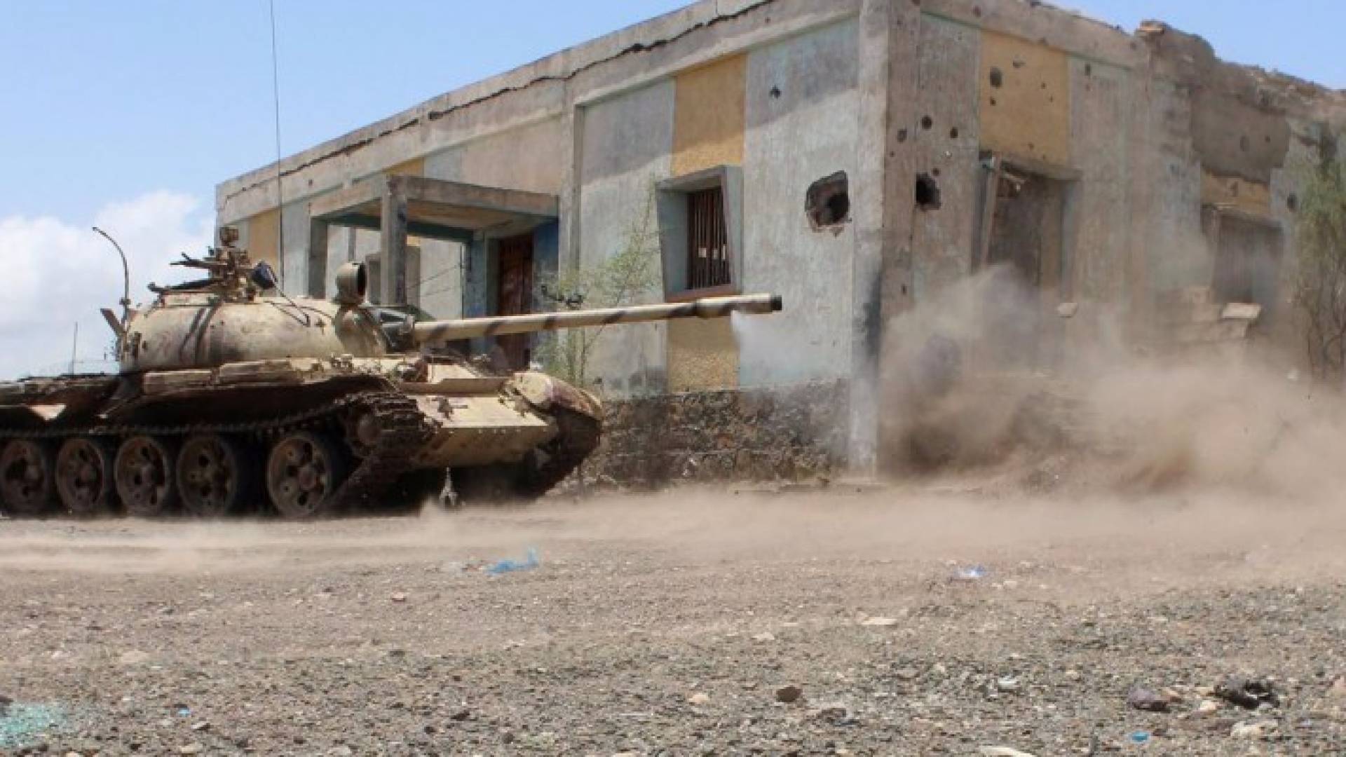 هجمات مكثفة للجيش اليمني بمحافظتي صنعاء والجوف