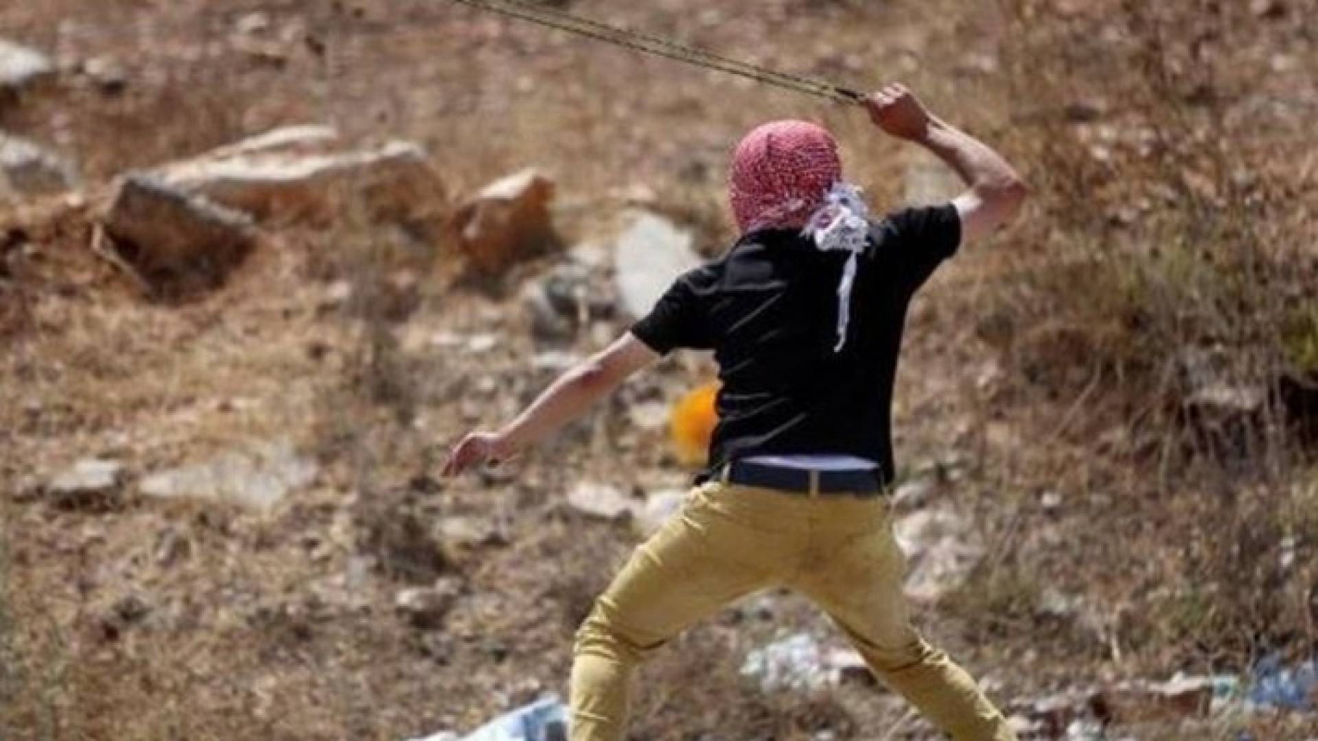 إصابة 13 فلسطينيا في مواجهات مع جيش الاحتلال الإسرائيلي جنوبي نابلس
