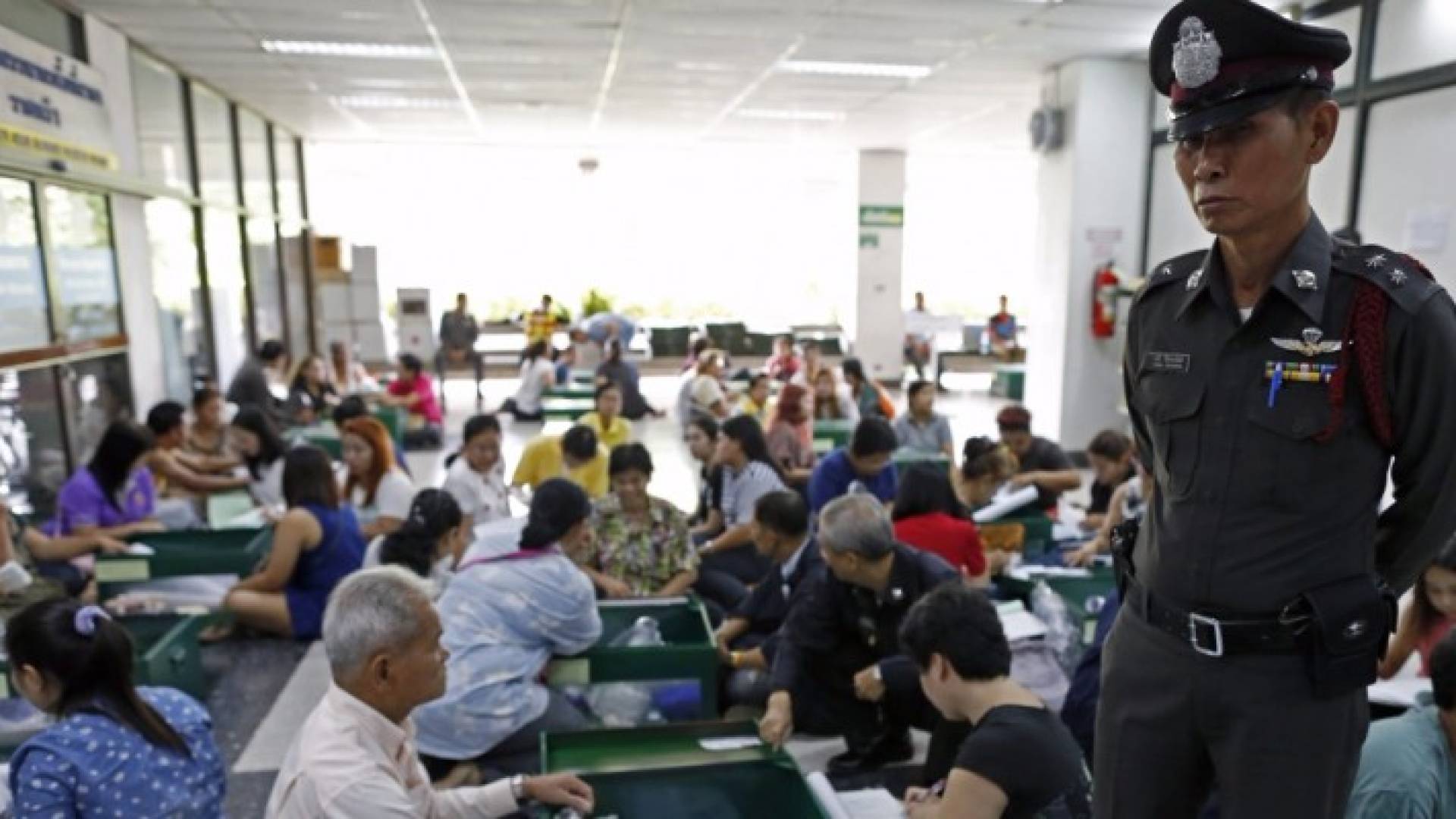 تايلاند: بدء التصويت على استفتاء لدستور جديد