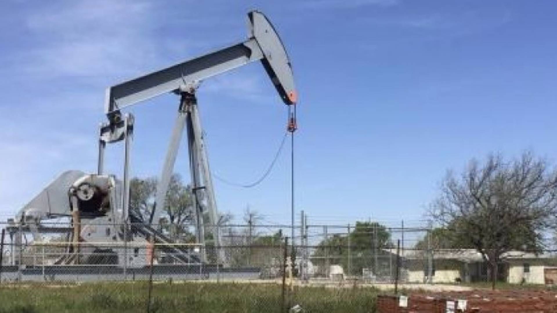 دعوات لتجميد انتاج أوبك ترفع سعر النفط