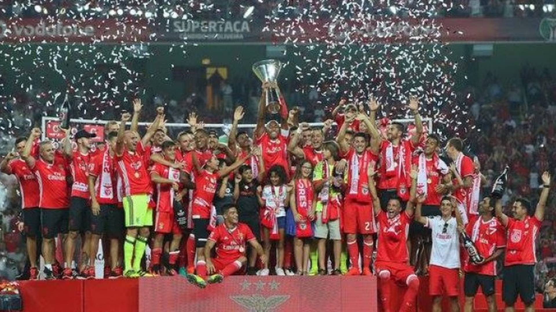 بنفيكا يتوج بلقب السوبر البرتغالي