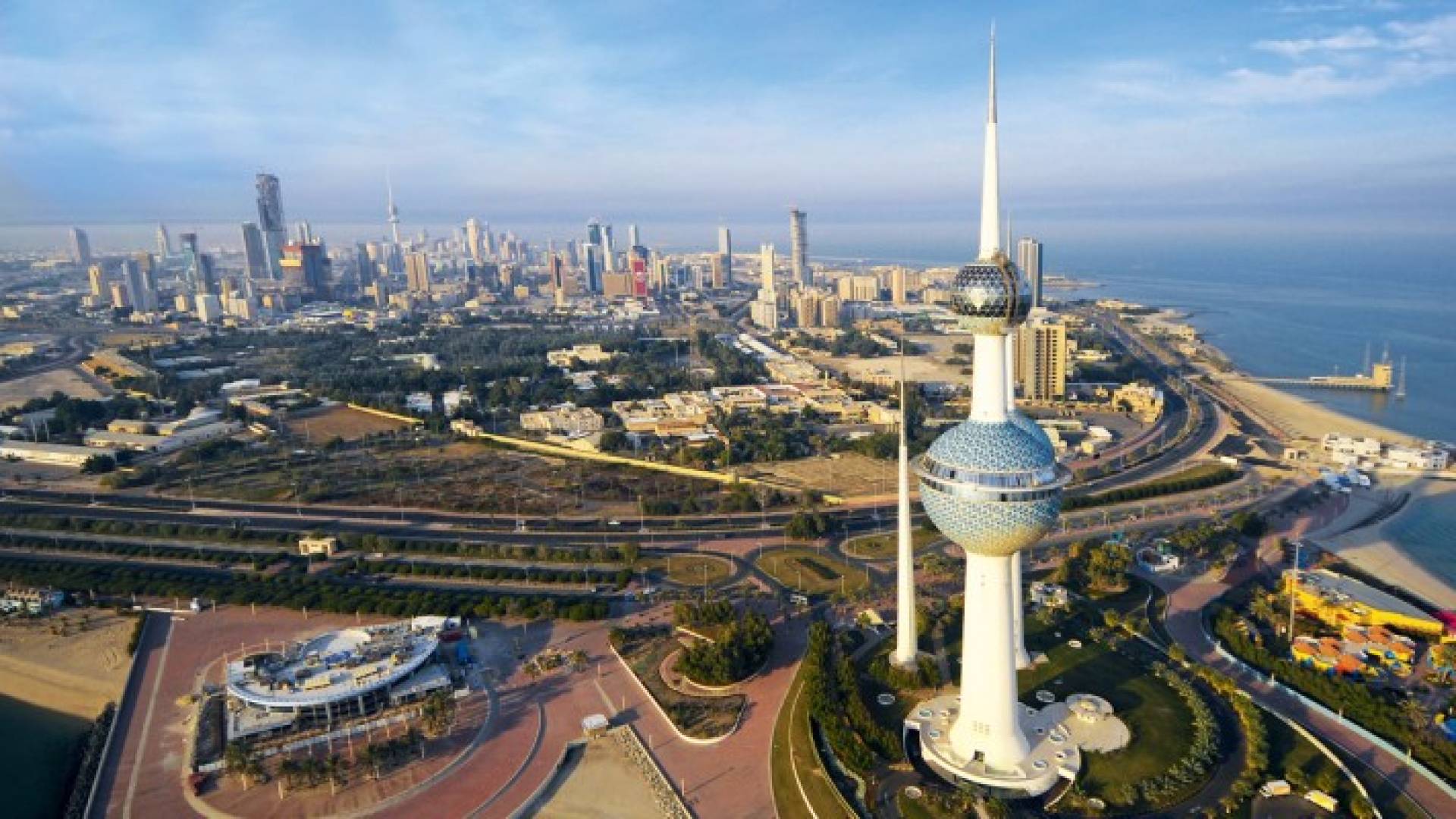 الكويت تسجل عجزا في ميزانيتها للمرة الأولى منذ 16 عاما