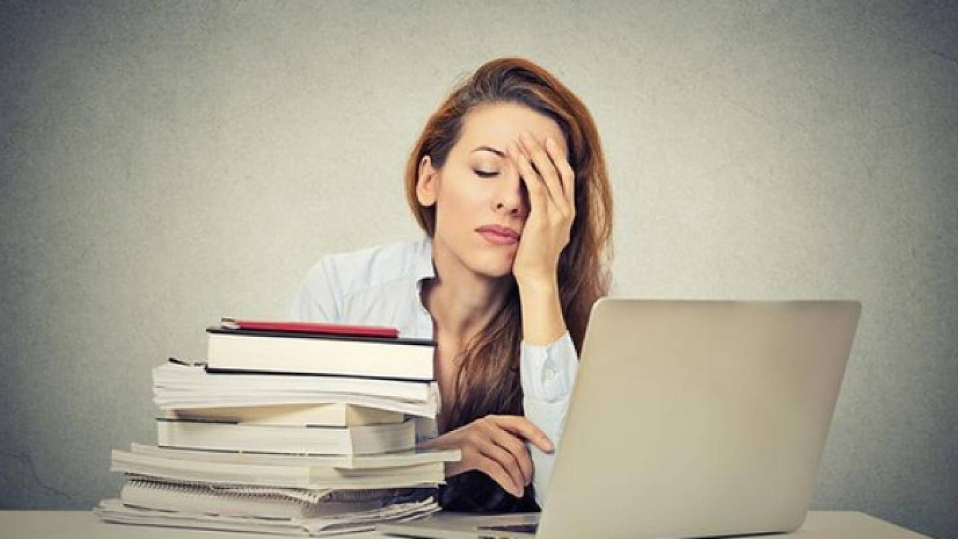10 أسباب تجعلك مرهقا.. فتجنبها