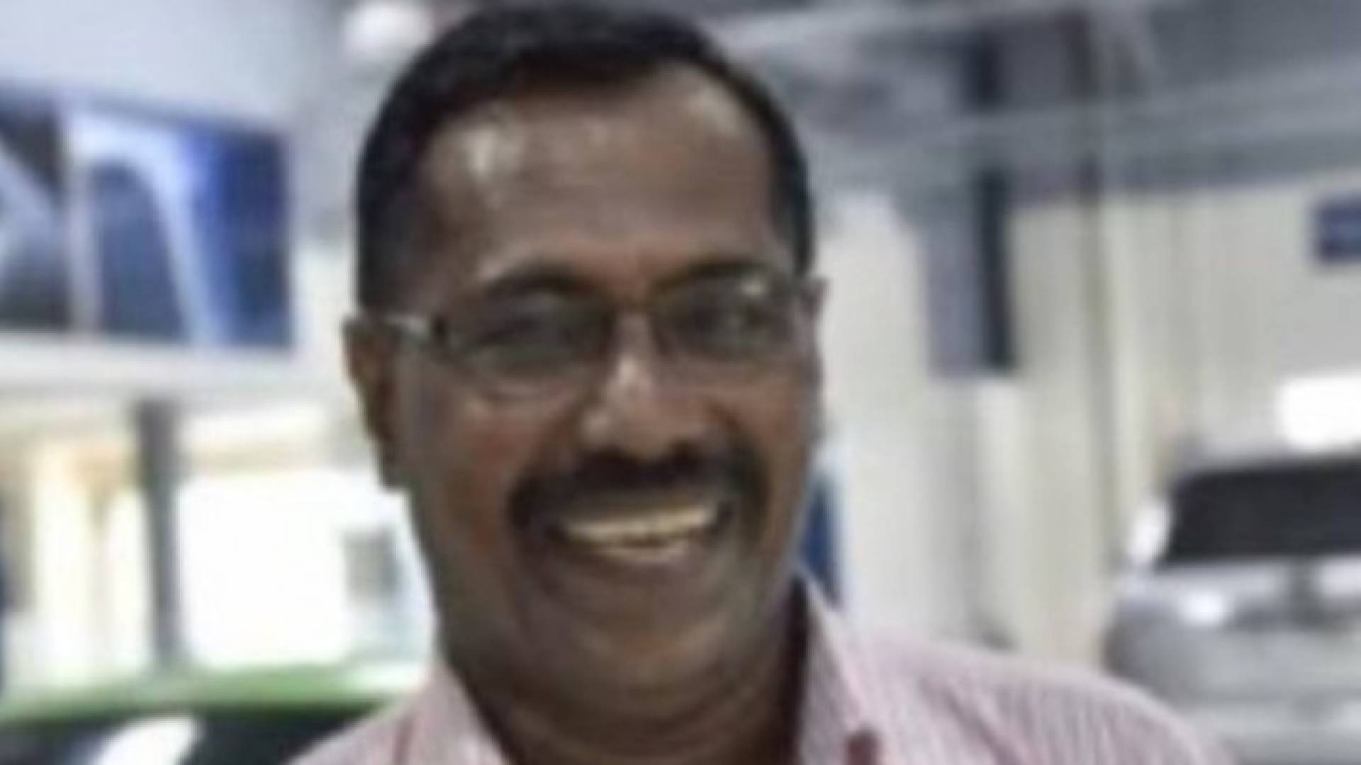 نجا من حريق طائرة دبي وفاز بمليون دولار