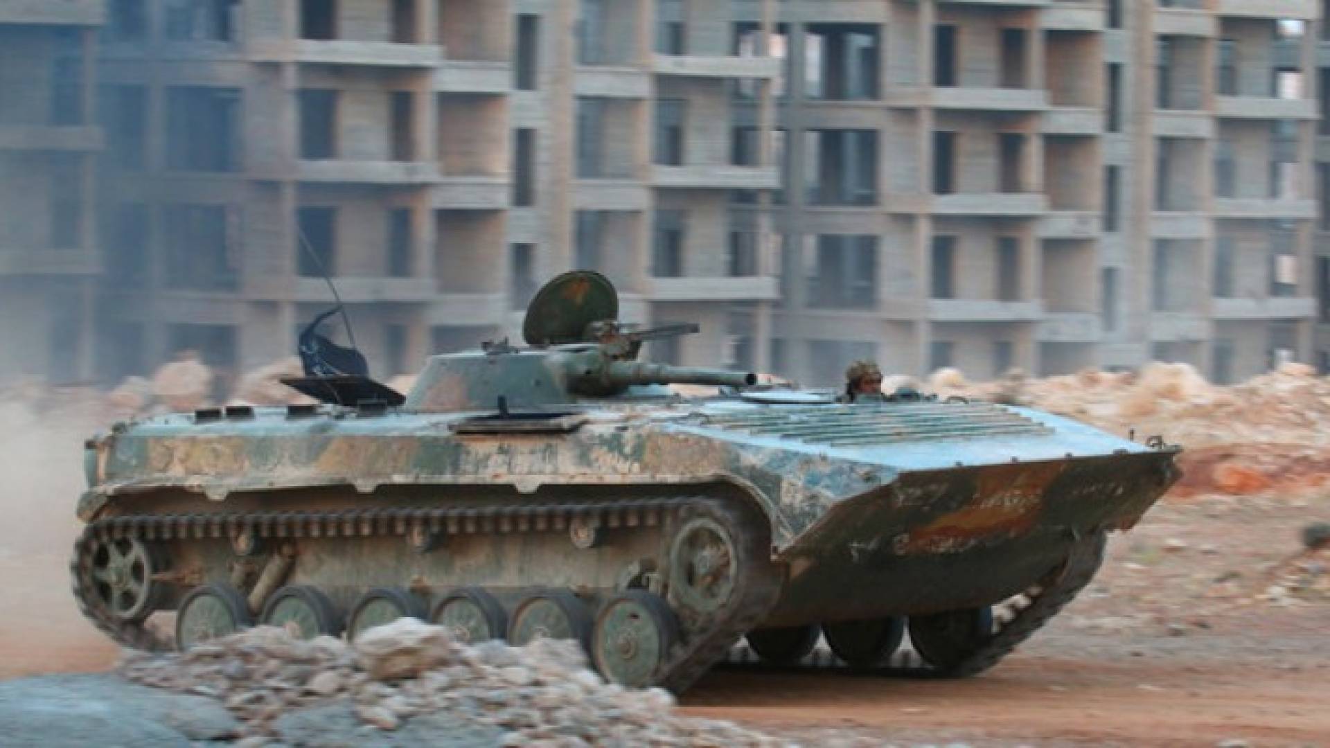 المعارضة تقطع طريق الإمداد الوحيد لنظام الأسد في حلب