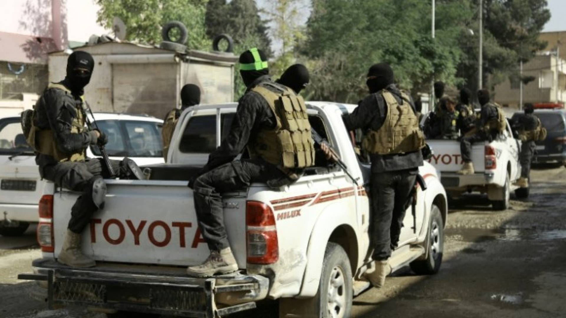 داعش يخطفون نحو الفي مدني اثناء خروجهم من مدينة منبج