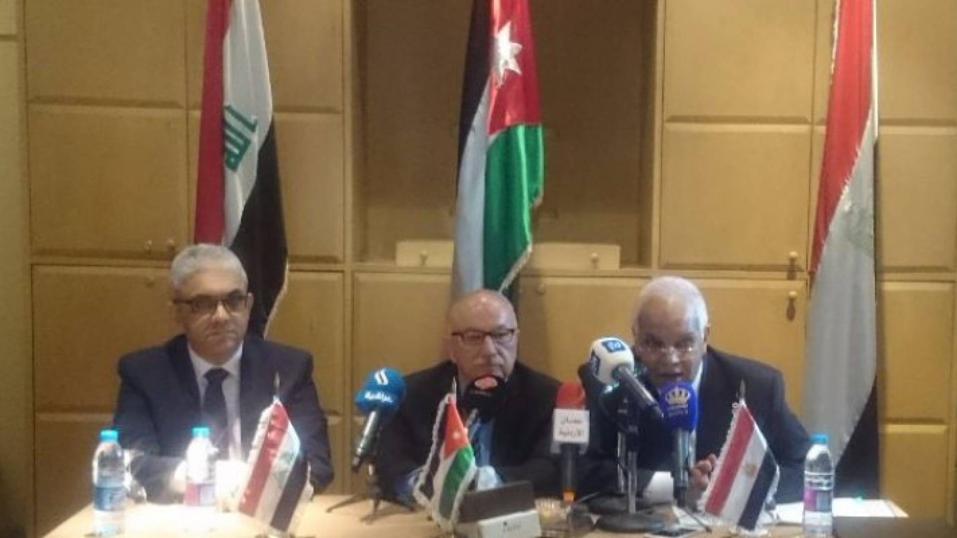 الأردن ومصر يبحثان مشروع التوأمة بين ميناء نويبع والعقبة