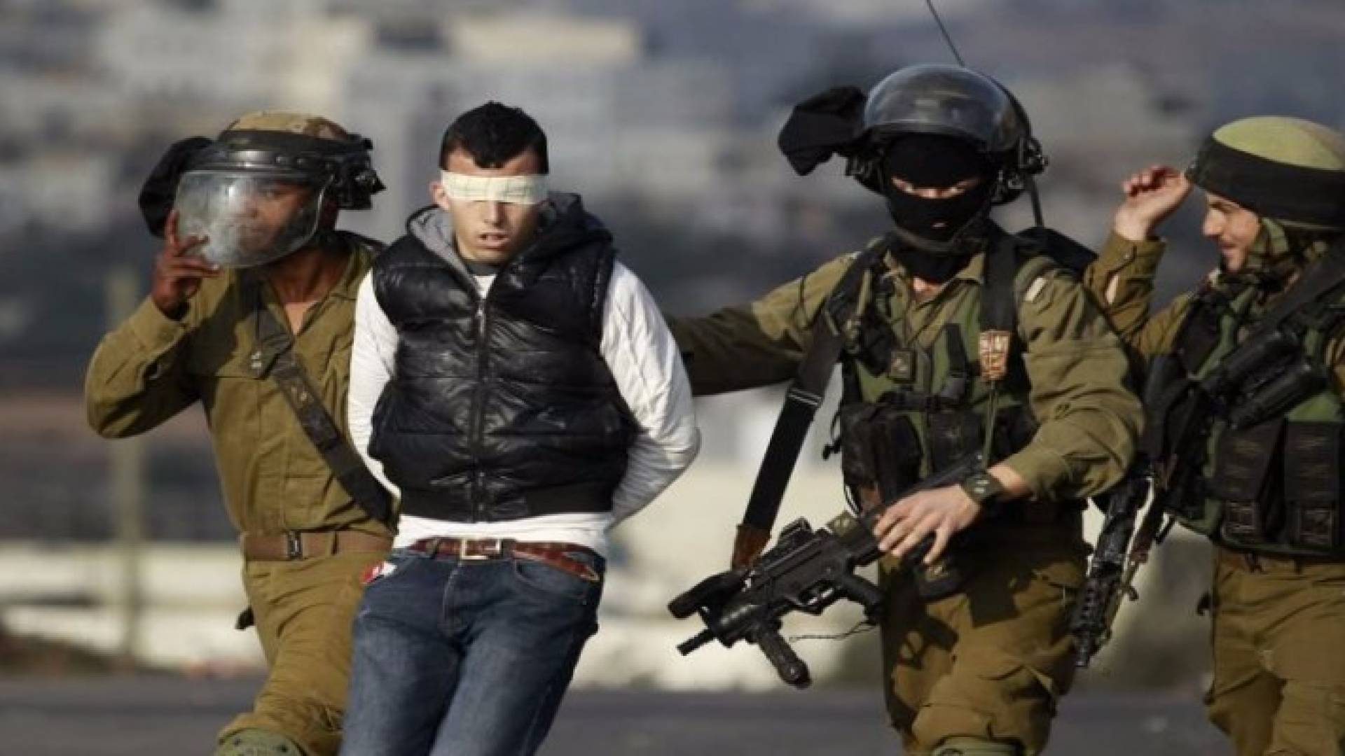 الاحتلال يعتقل 61 فلسطينيا خلال اليومين الماضيين