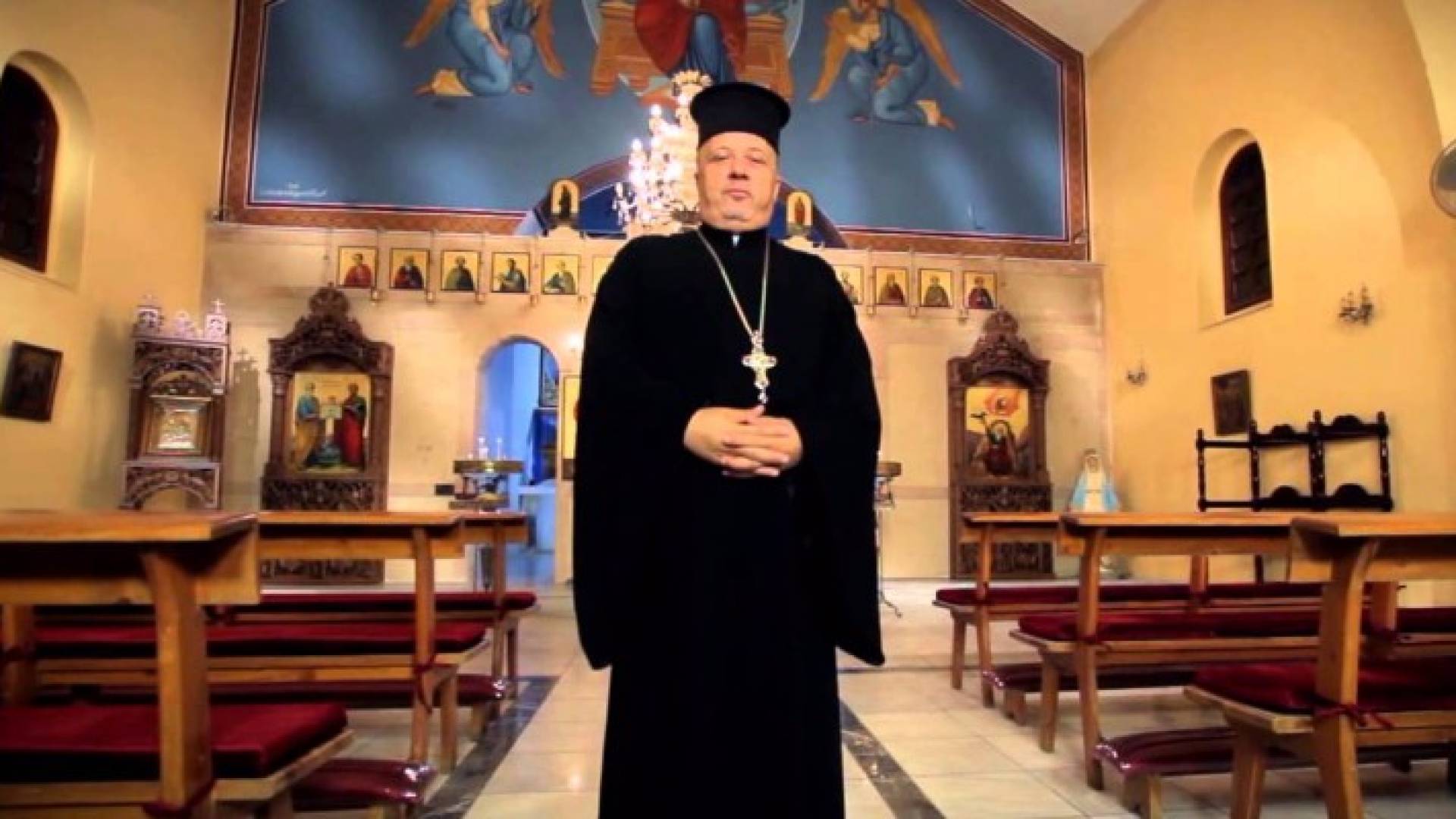 الأب حداد: بدأنا نعاين أناسا أجرموا في تدنيس المقدسات