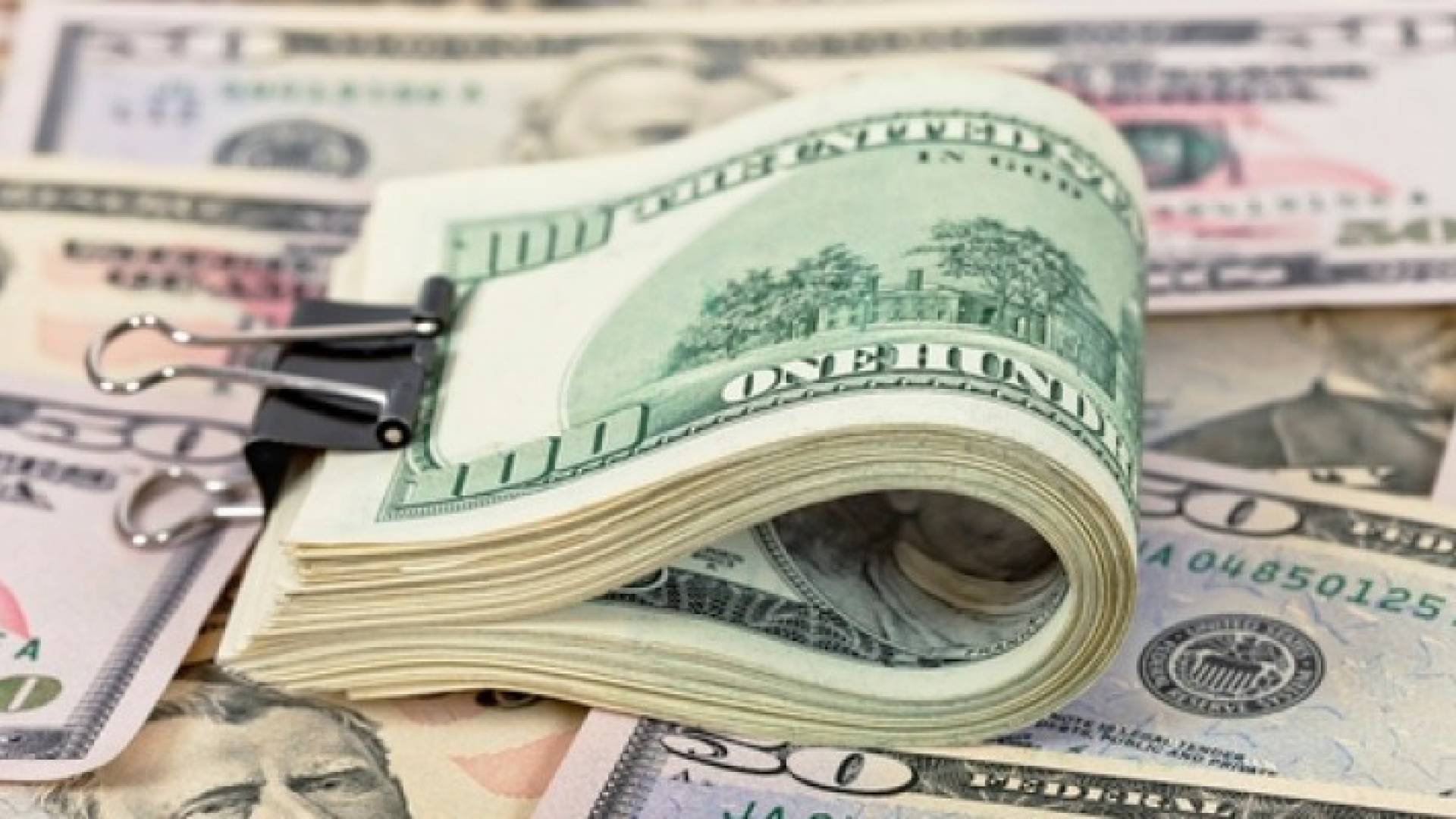 214 مليون دولار قيمة المنح الموقعة حتى نهاية تموز