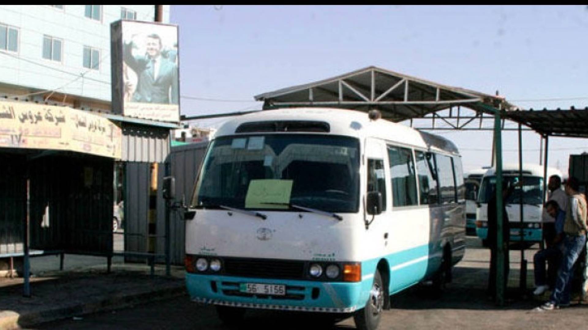 اعتصام اصحاب حافلات النقل العمومي في عجلون