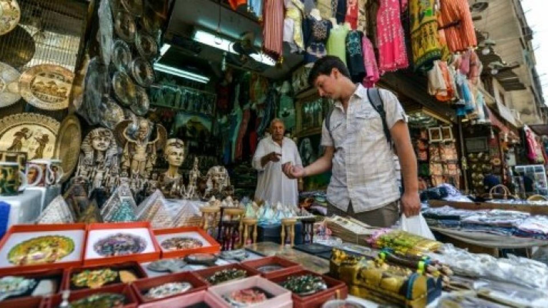 مصر تلجأ لصندوق النقد الدولي لاعطاء جرعة اوكسجين لاقتصادها المتداعي