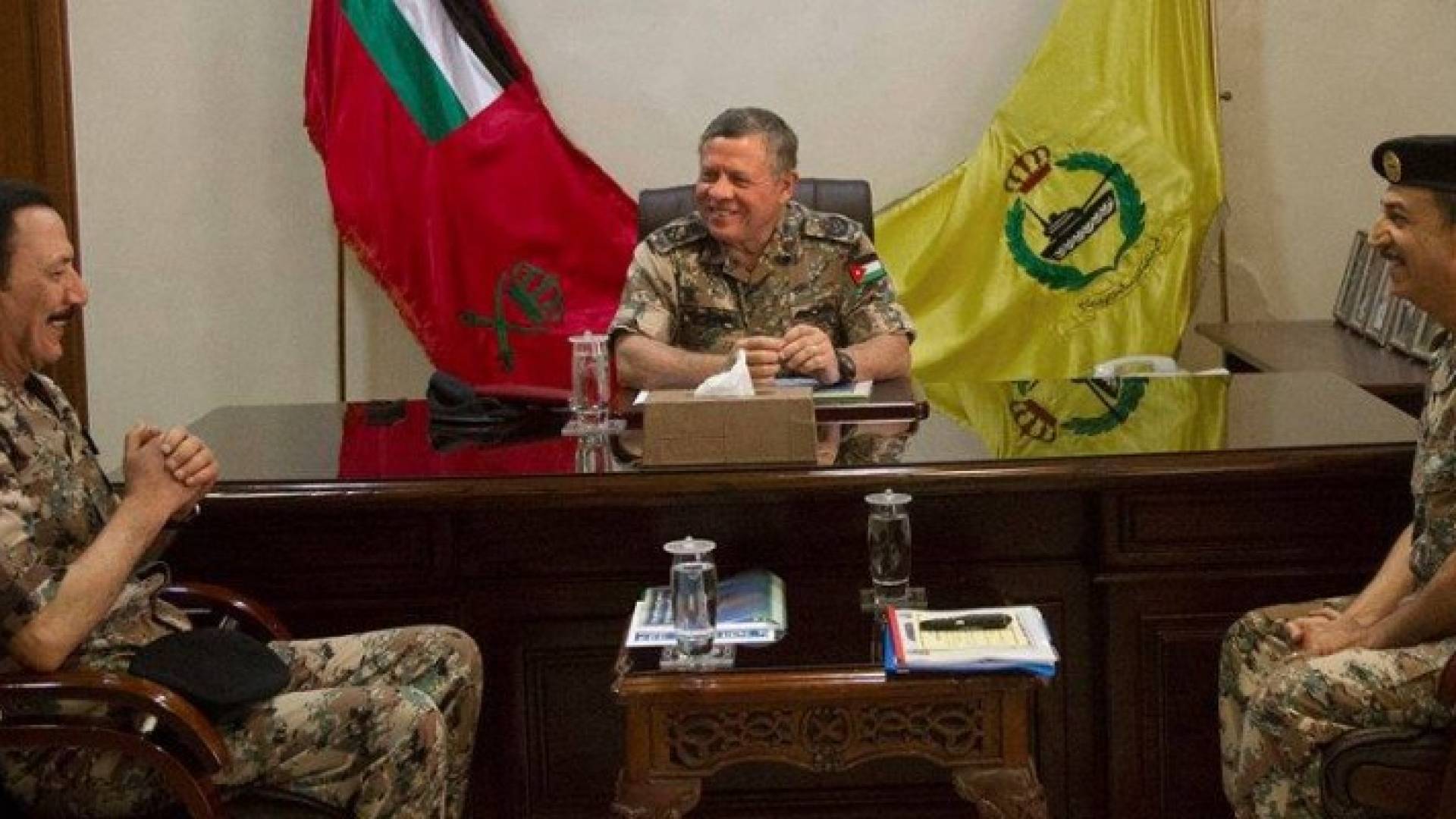 الملك يزور فرقة المدرعة الثالثة