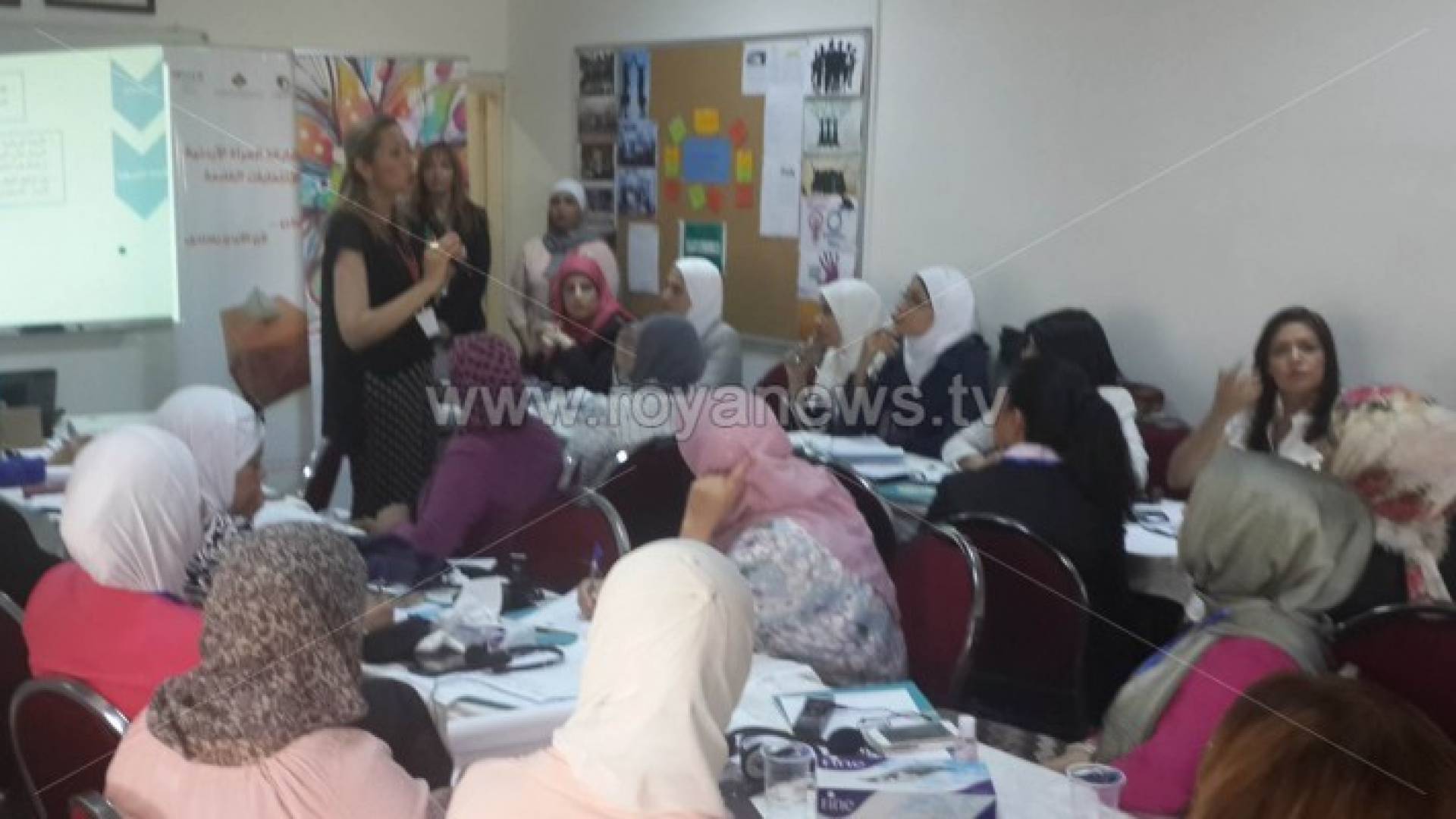 قانونيات وناشطات يشكلن لجانا إستشارية لدعم المرشحات للإنتخابات النيابية