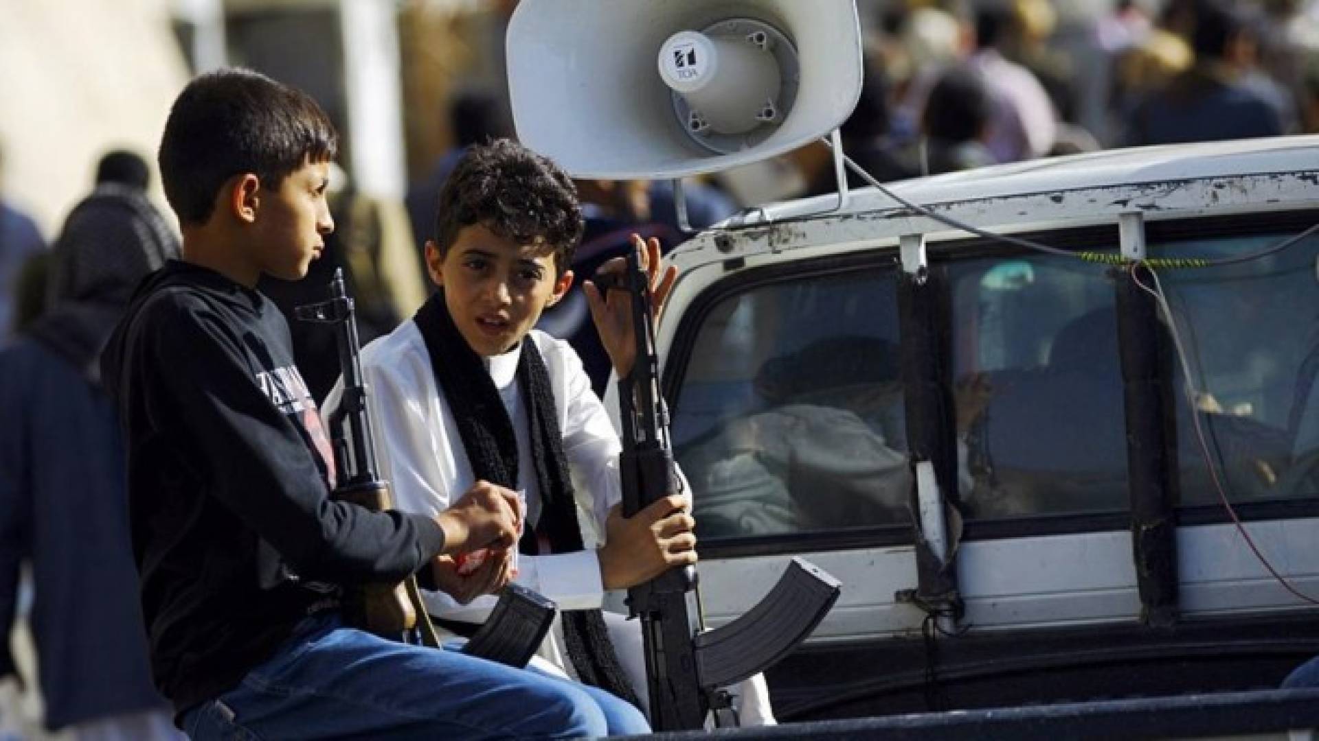 الحوثيون.. تجنيد إجباري واستغلال للأطفال في الحرب