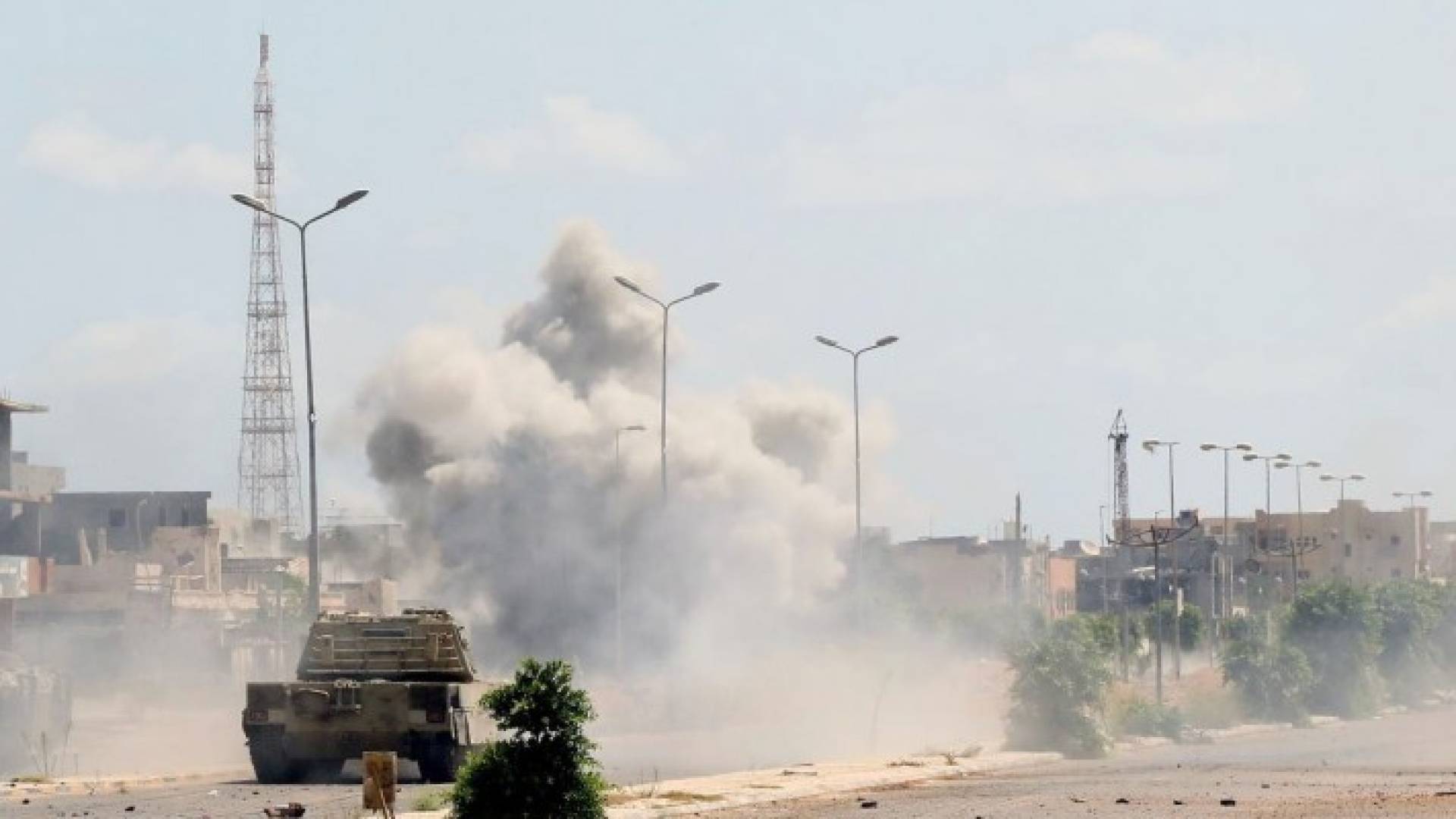 ليبيا.. غارات أميركية على داعش في سرت