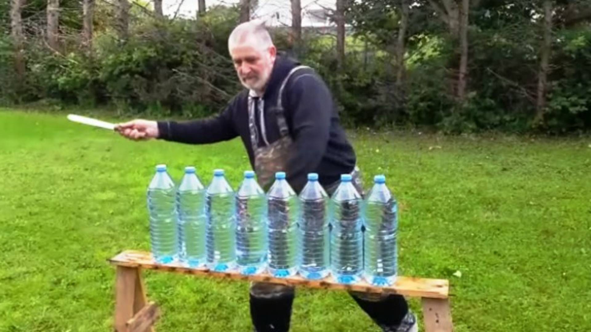 شاهد بالفيديو السكين الأكثر حدة في العالم