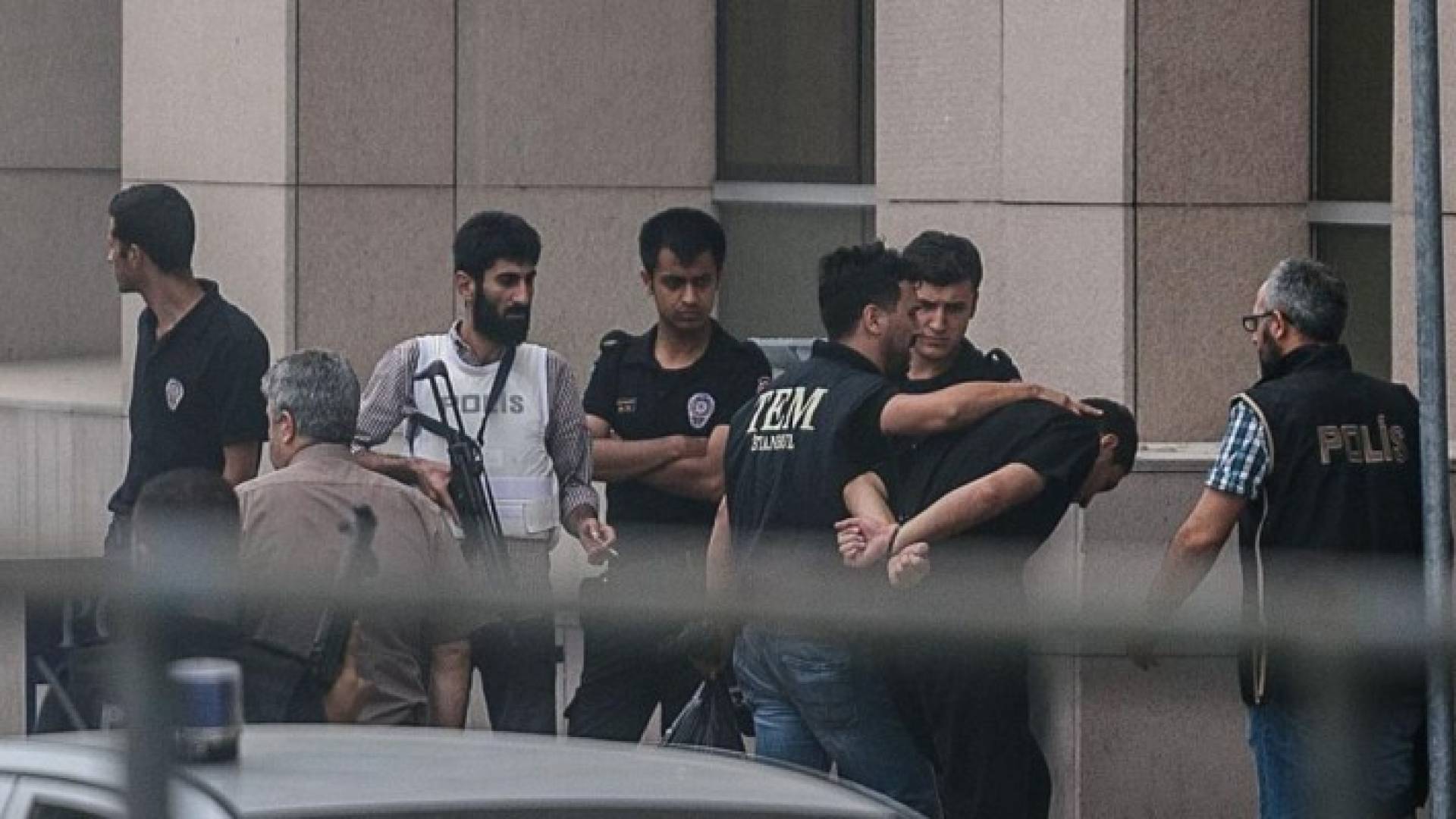 الشرطة المالية التركية تقوم بعملية واسعة النطاق ضد الاوساط المقربة من غولن