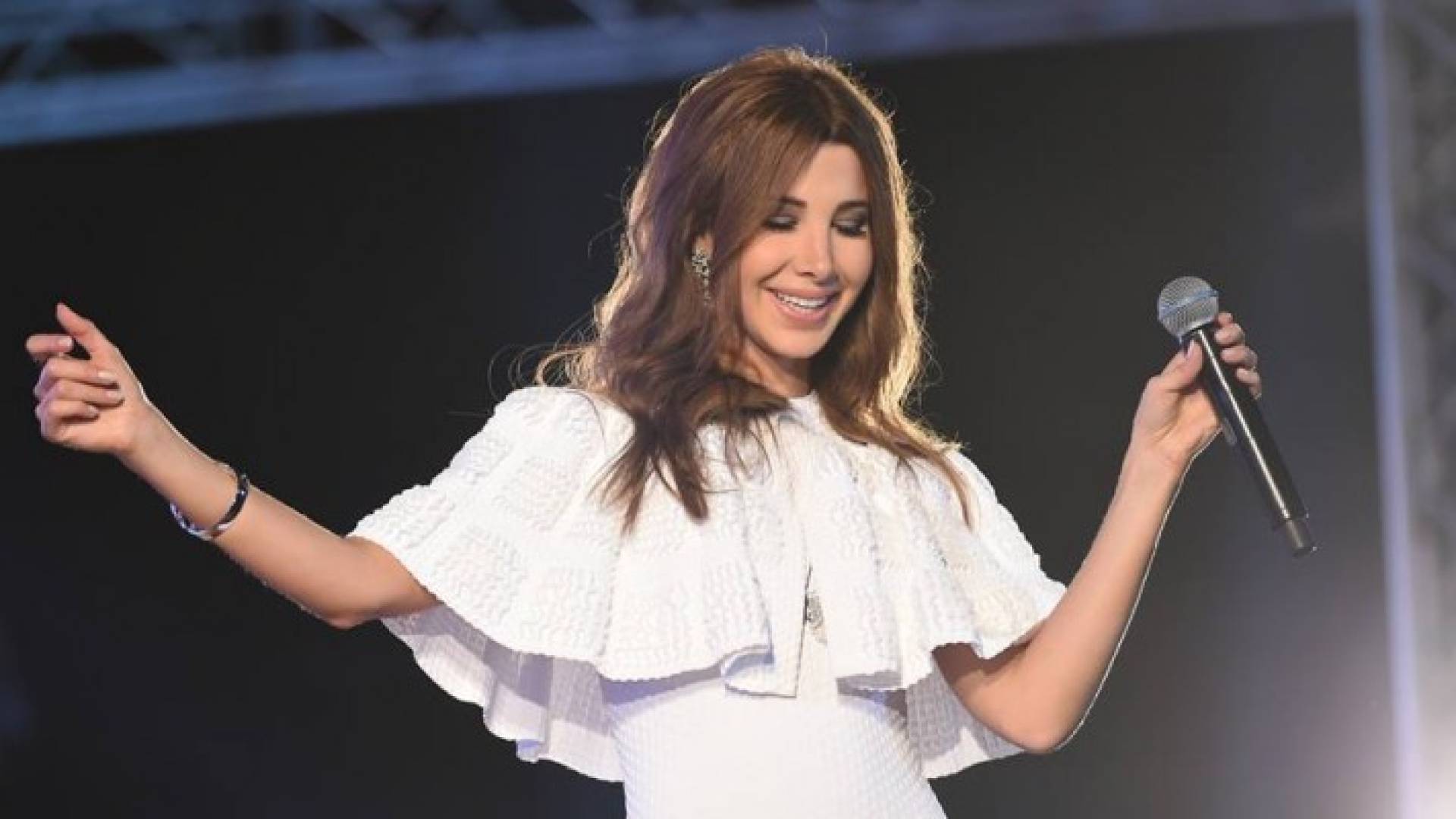 نانسي عجرم تلغي حفلا لها في عمان كان مقررا اليوم