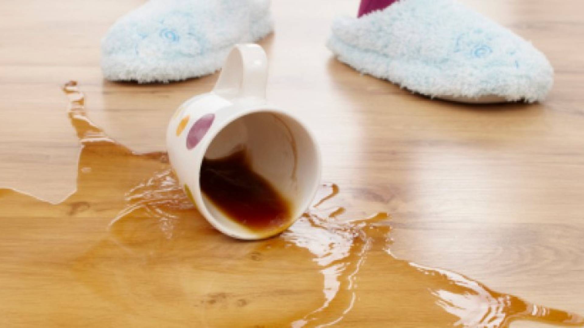 طريقة جديدة للإمساك بالفنجان تمنع سقوط القهوة من الكوب